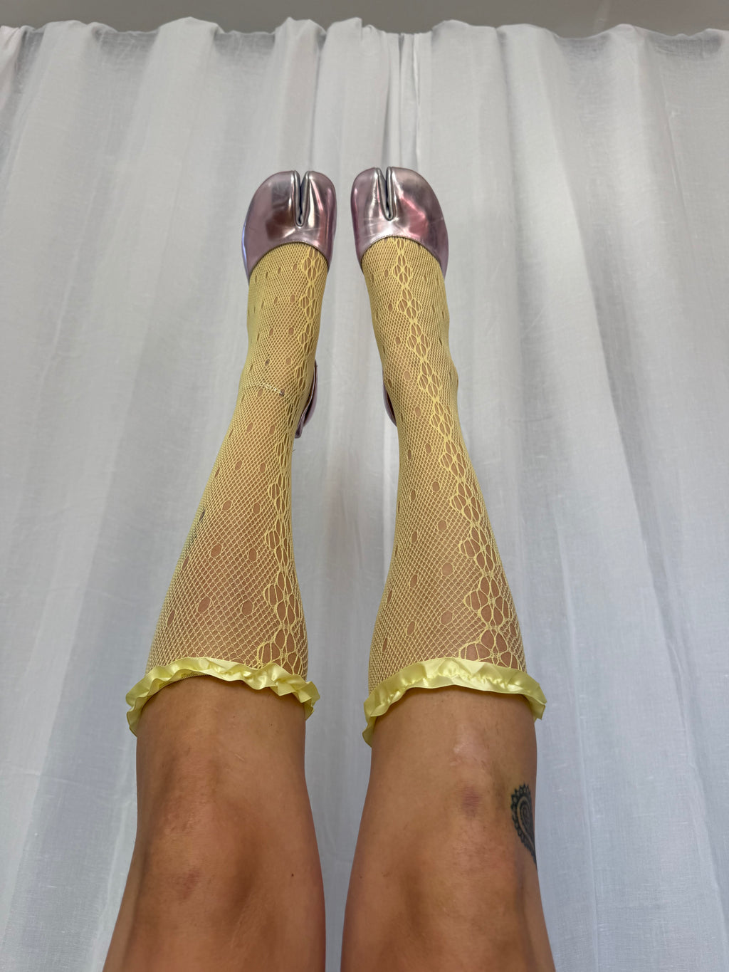 ✿ ruffled lace knee socks ✿