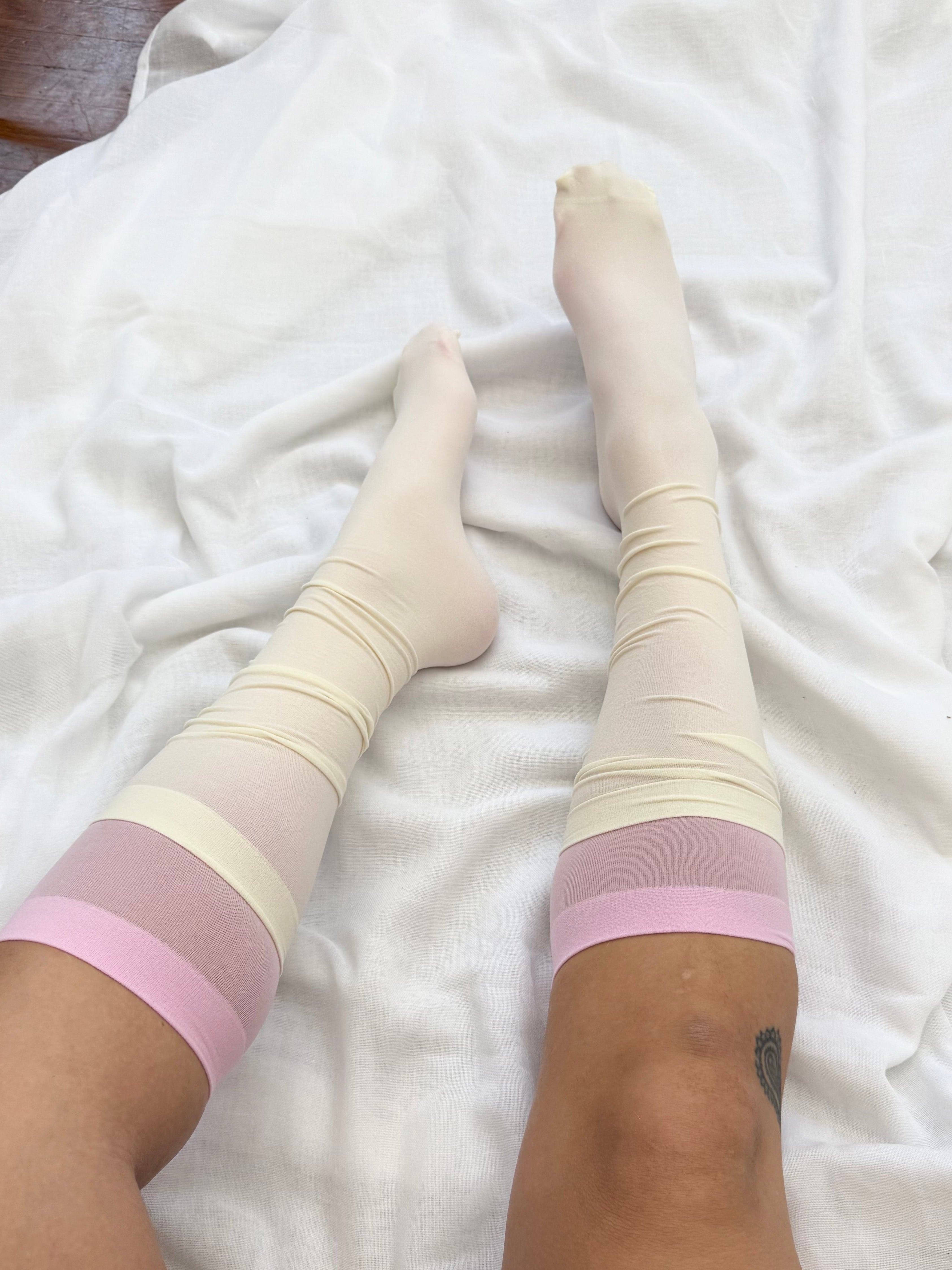 ✿ cream sheer knee high socks •