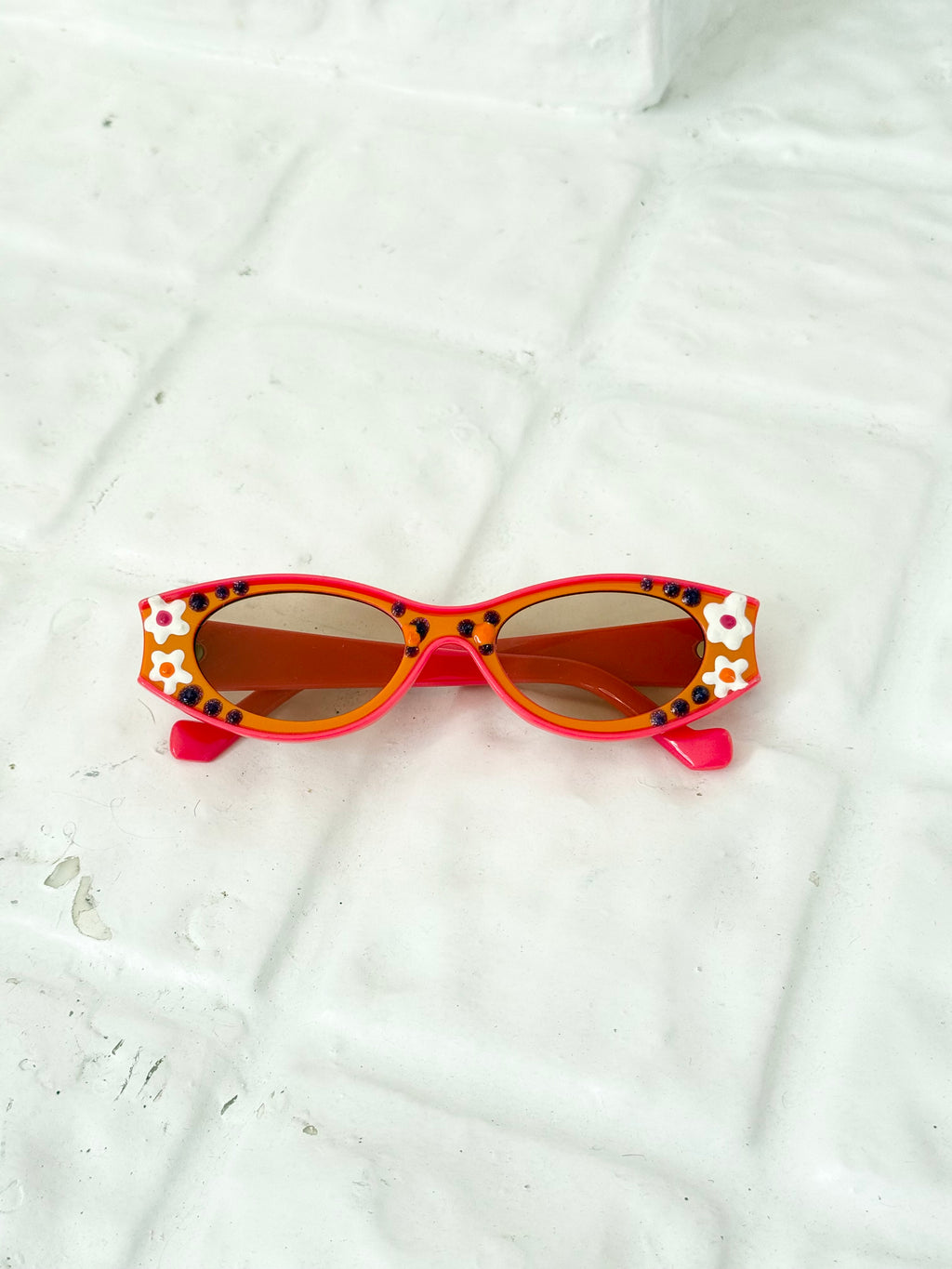 hot pink daisy micro sunglasses
