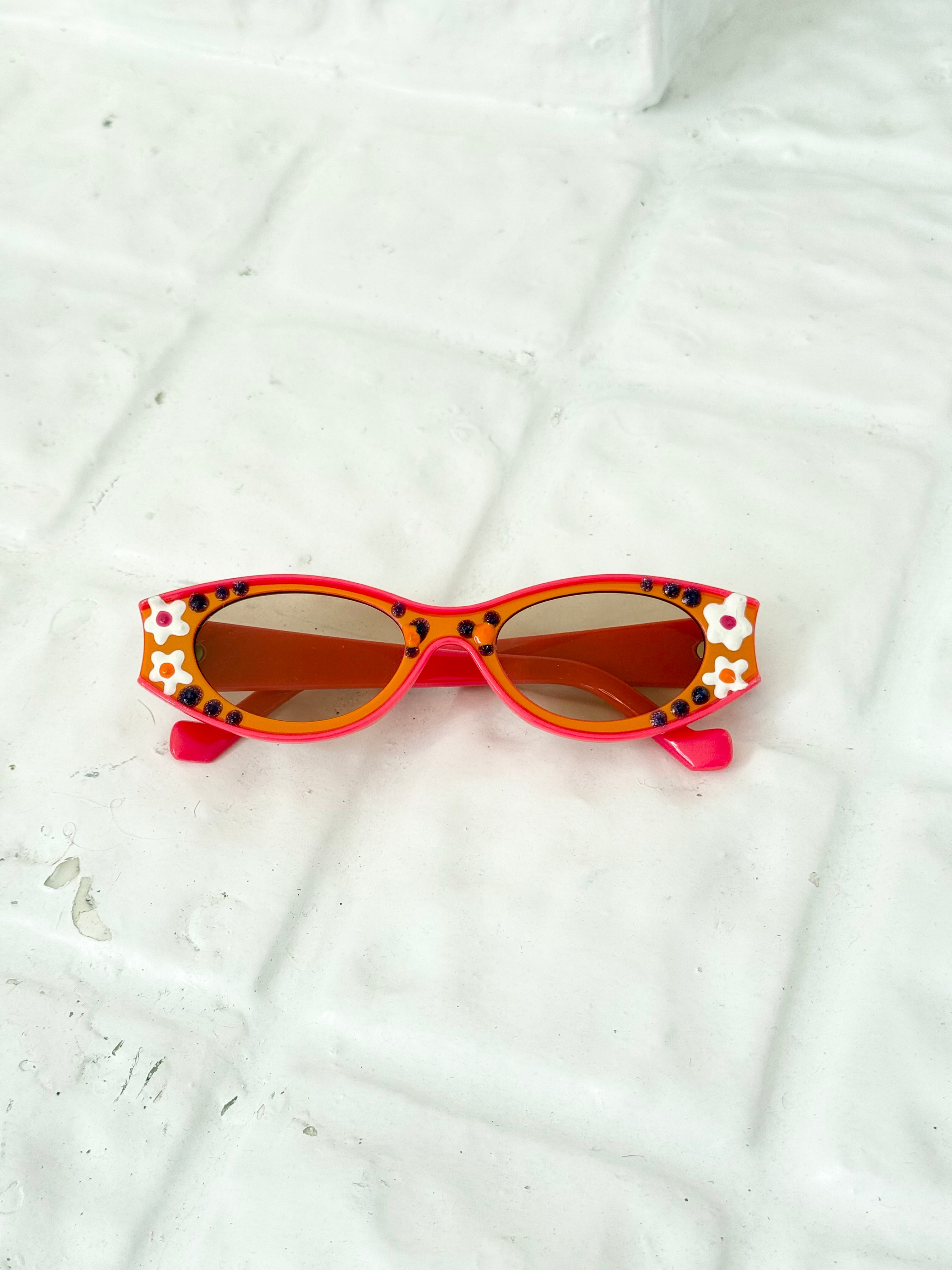 hot pink daisy micro sunglasses