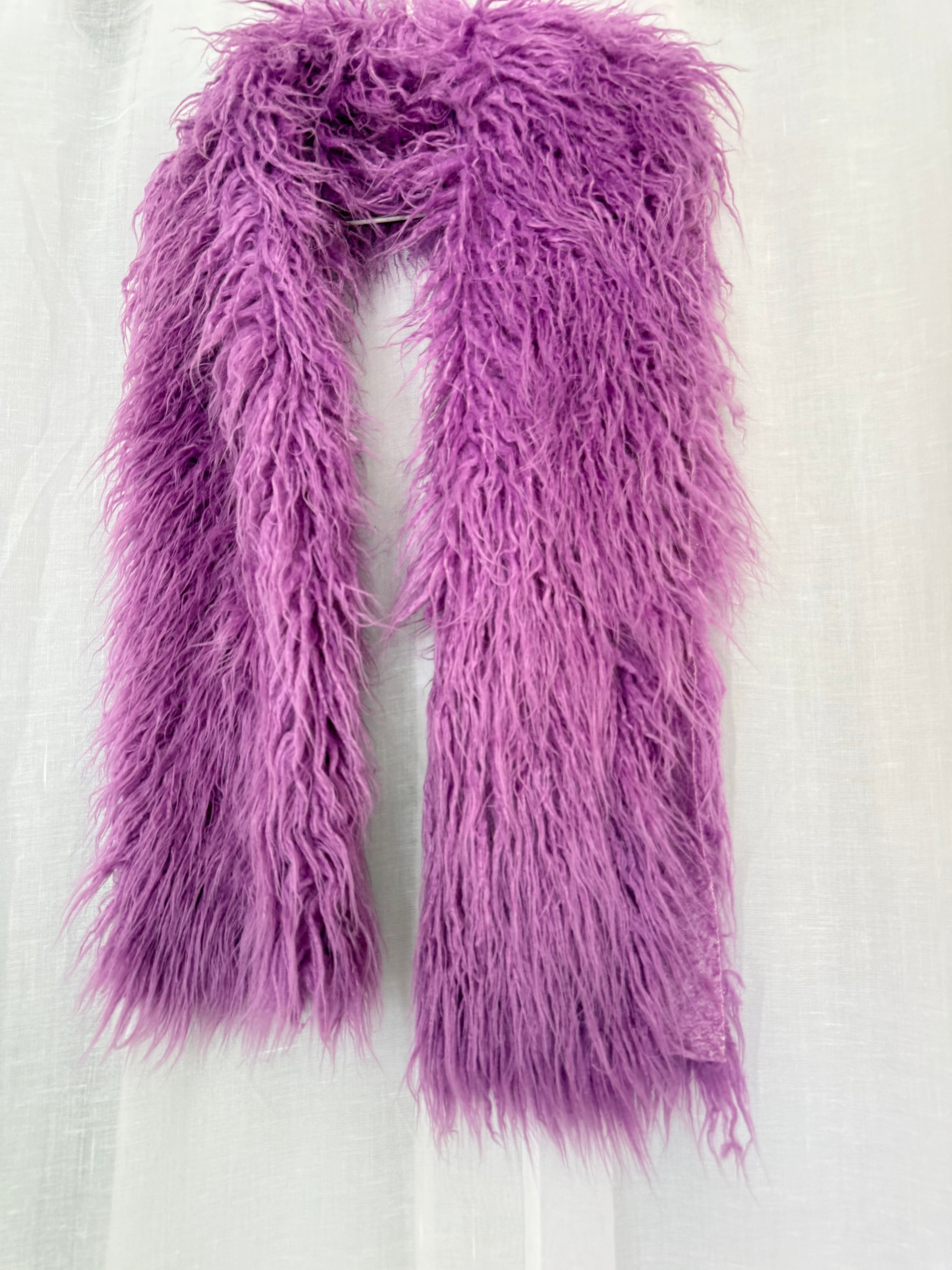✿ purple shaggy faux fur scarf