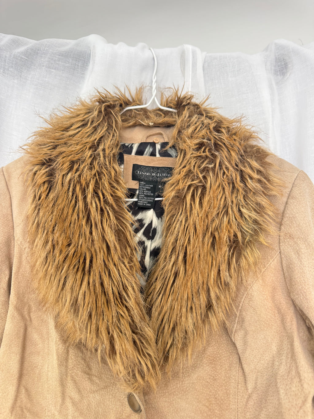 ✦ vintage Y2K genuine leather coat w/ faux fur collar