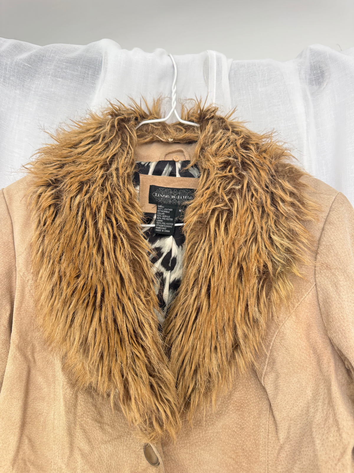 ✦ vintage Y2K genuine leather coat w/ faux fur collar