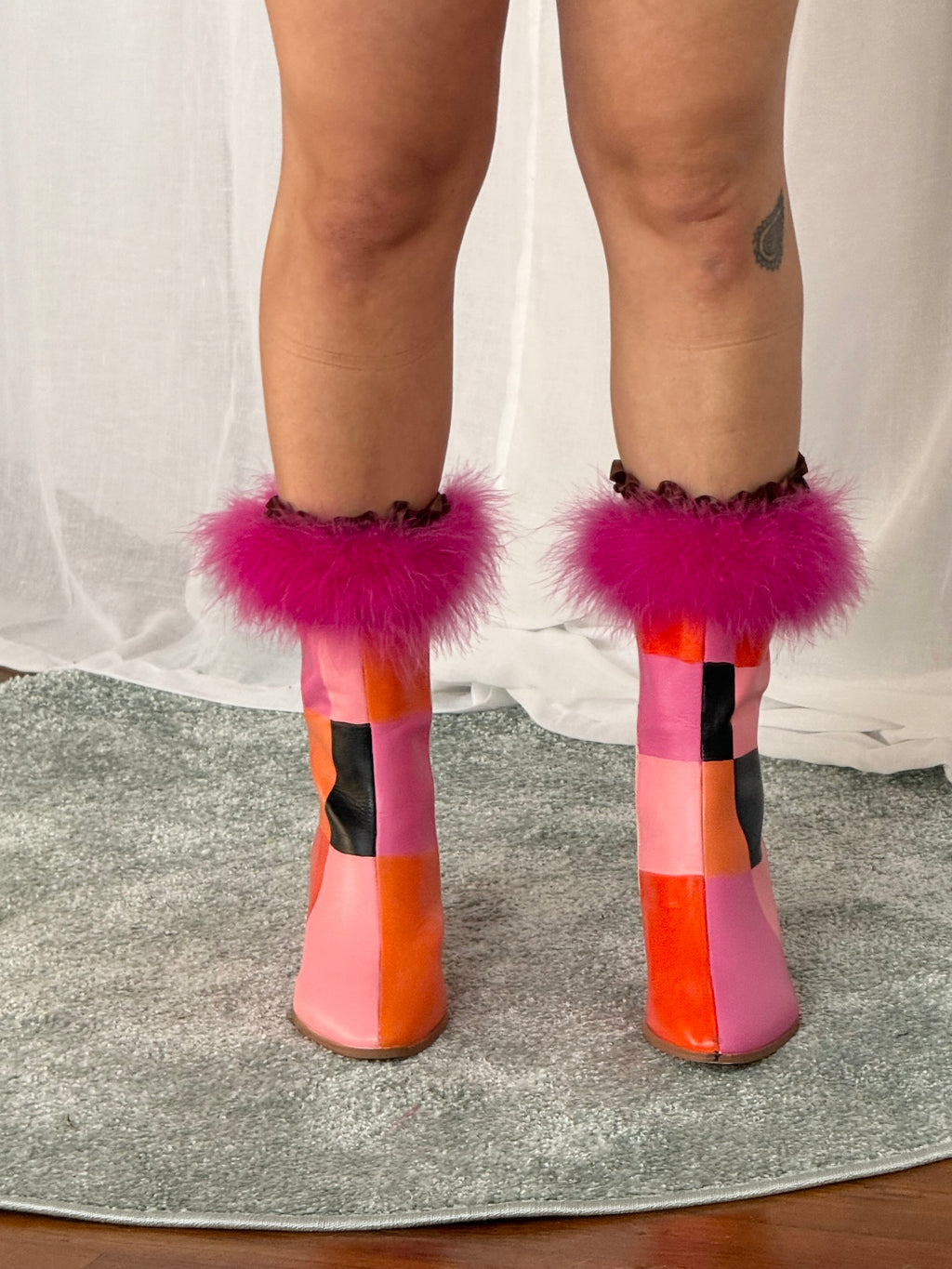 ✿ ruffled feathers checker boots ✿ (size 10)