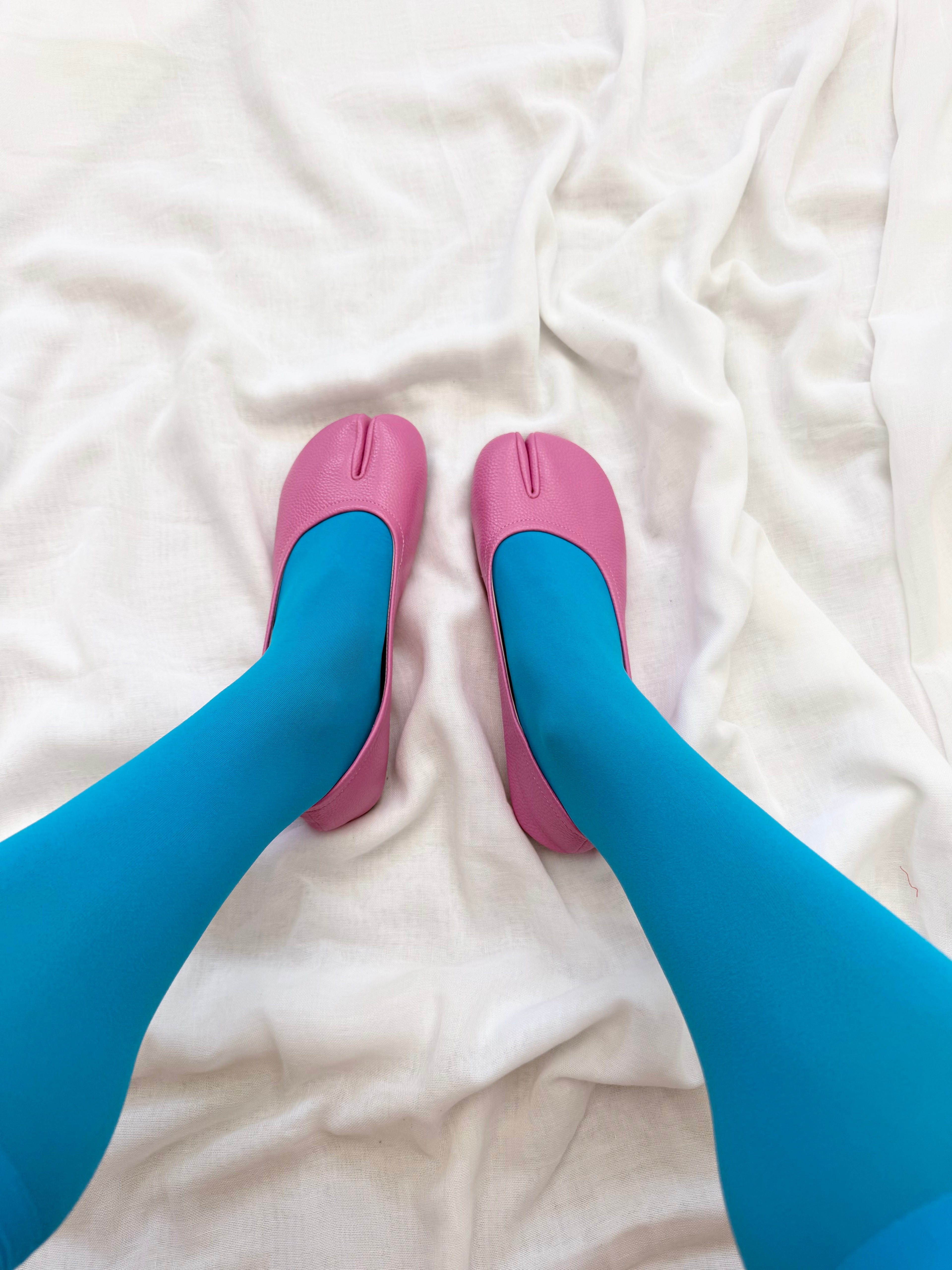 ✿ hot pink tabi ballet flats • (size 8.5)