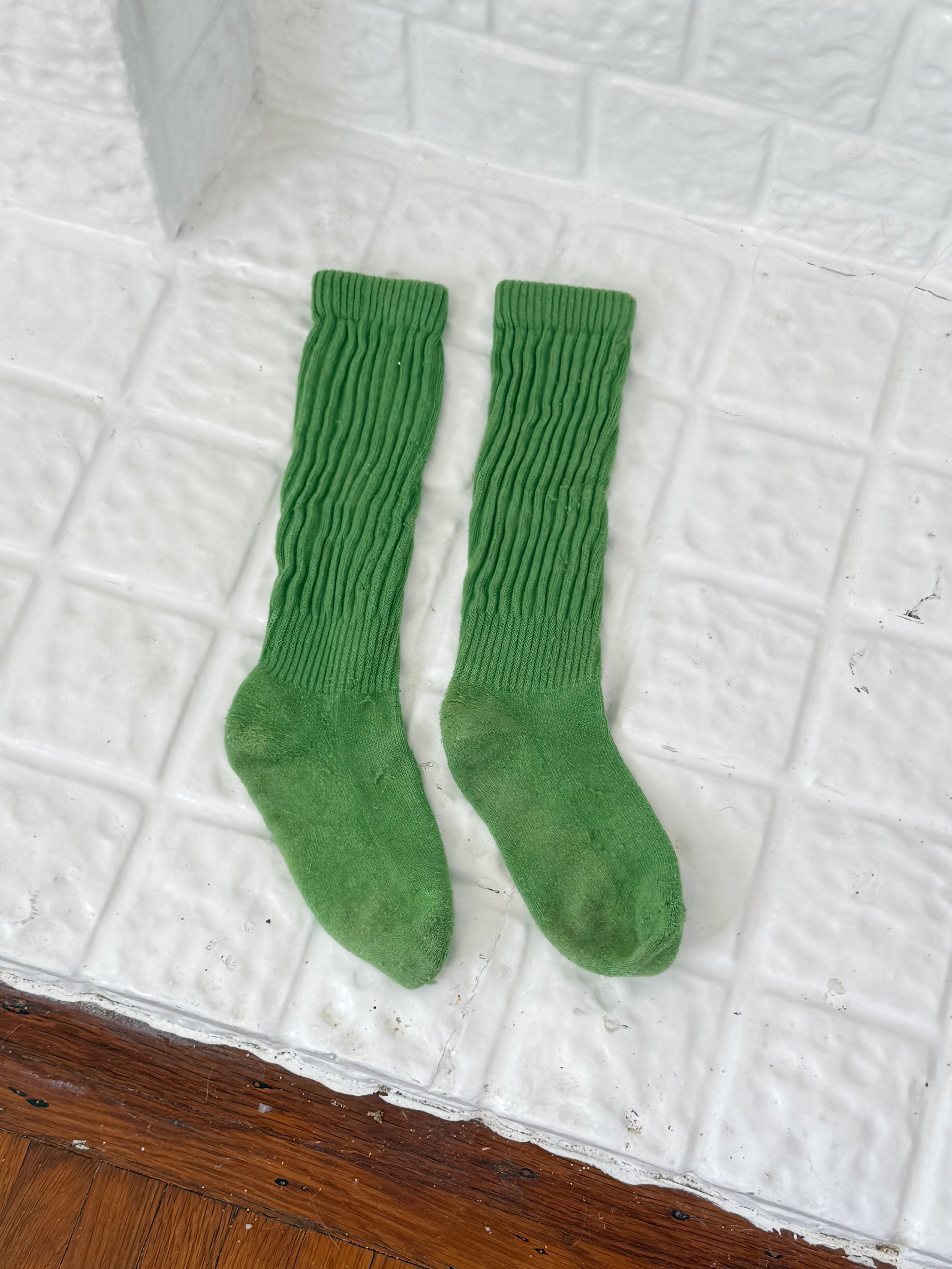 ✿ grass green slouchy scrunch socks ✿