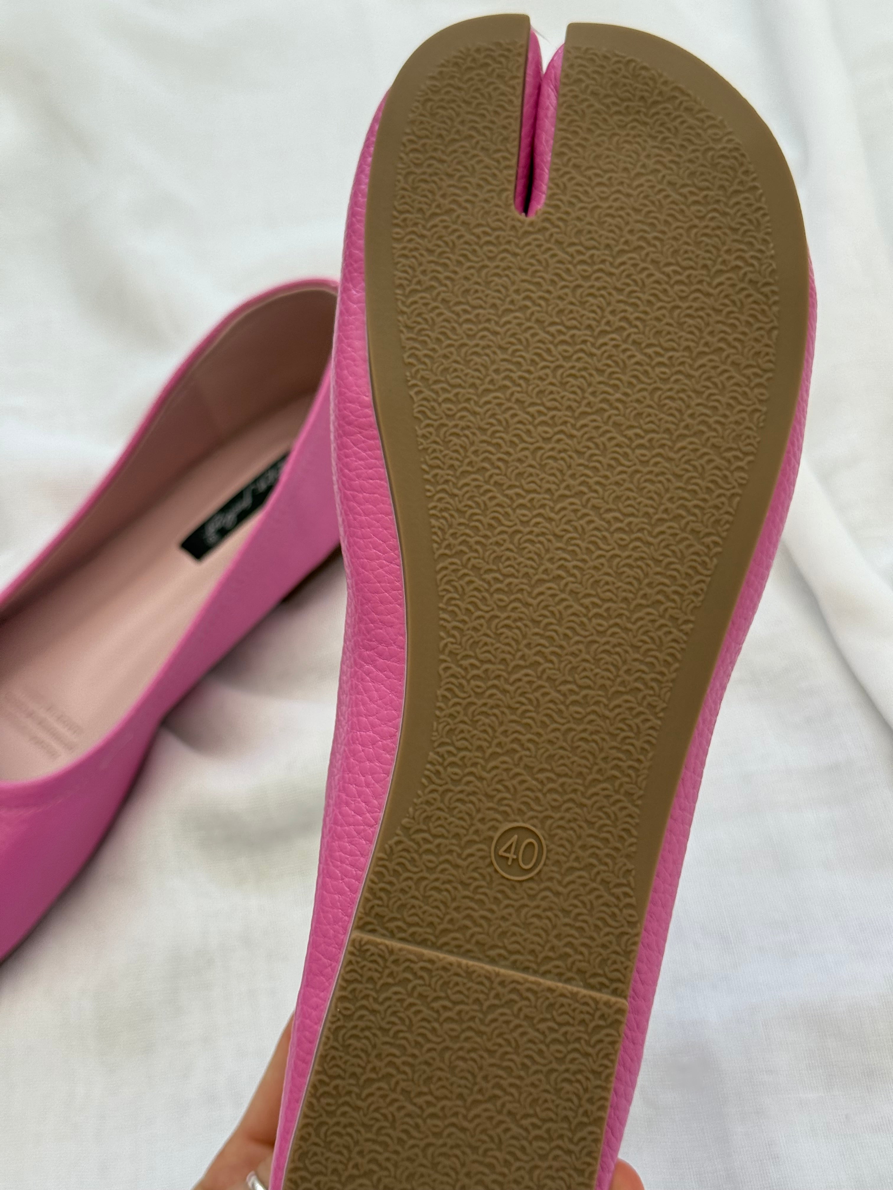 ✿ hot pink tabi ballet flats • (size 8.5)