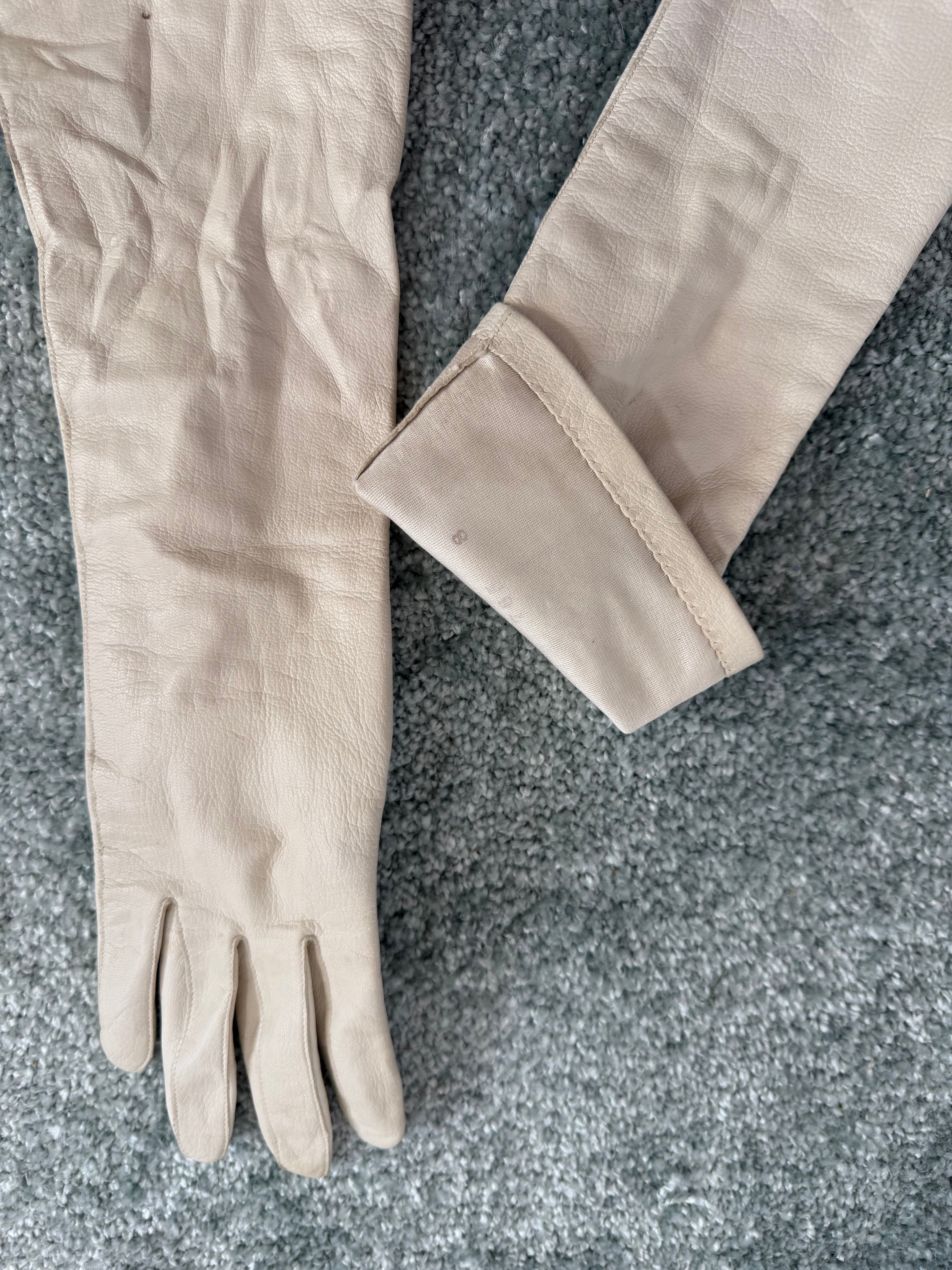 white vintage leather opera gloves ♡