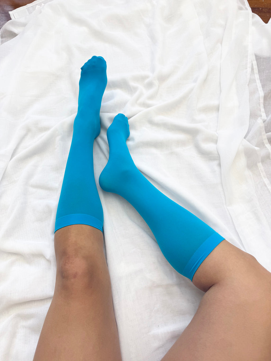 ✿ electric blue knee high socks •