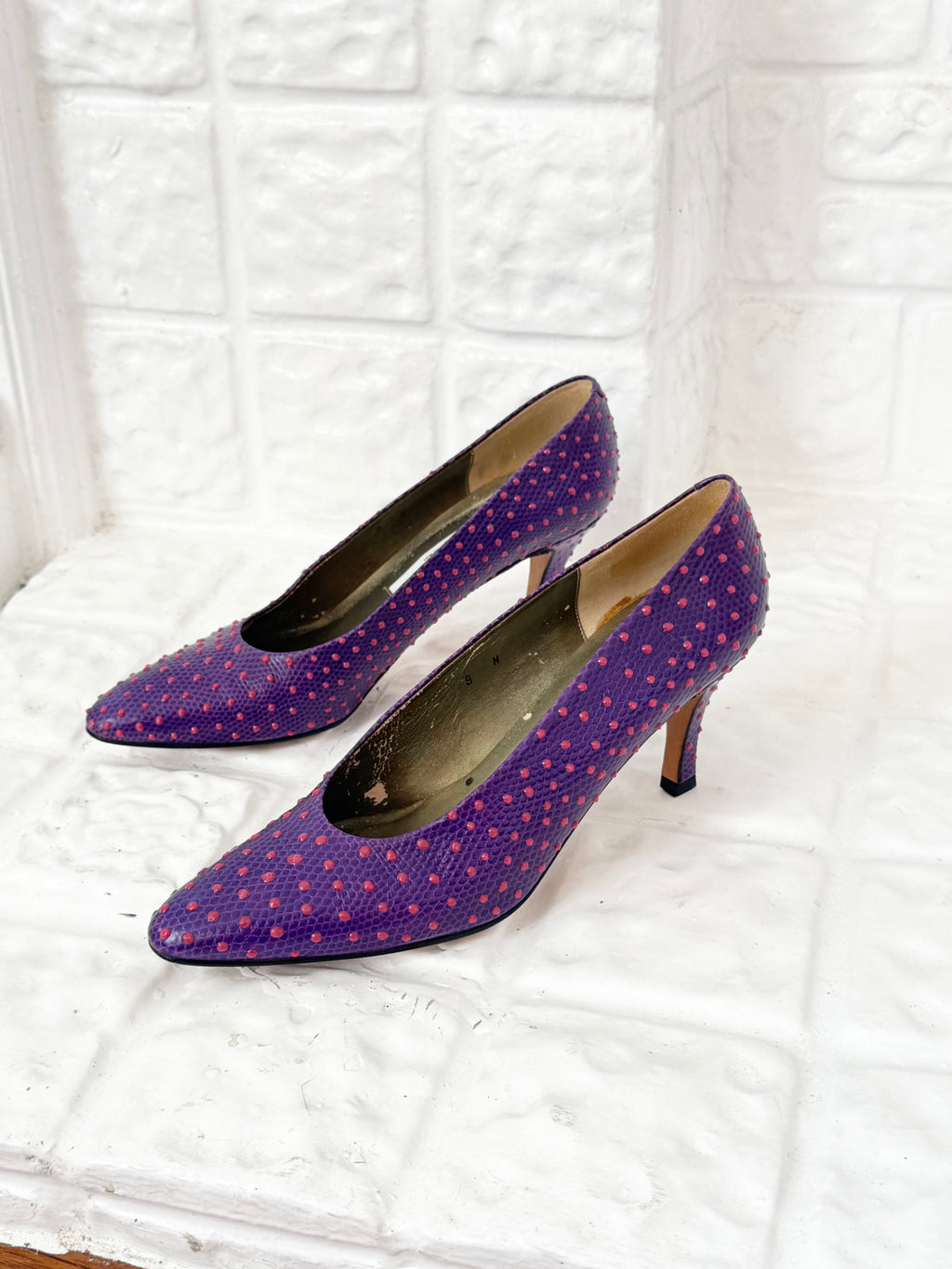 ✧ neon polka dot kitten heels ⋆ (size 8.5)