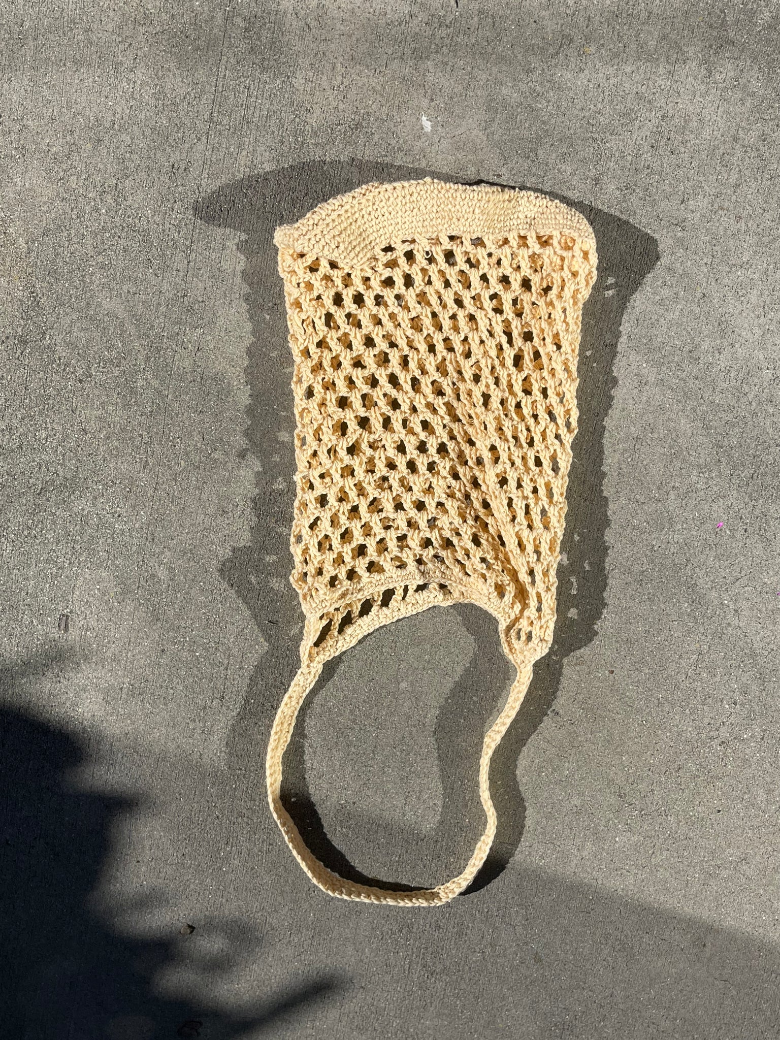 fishnet crochet tote