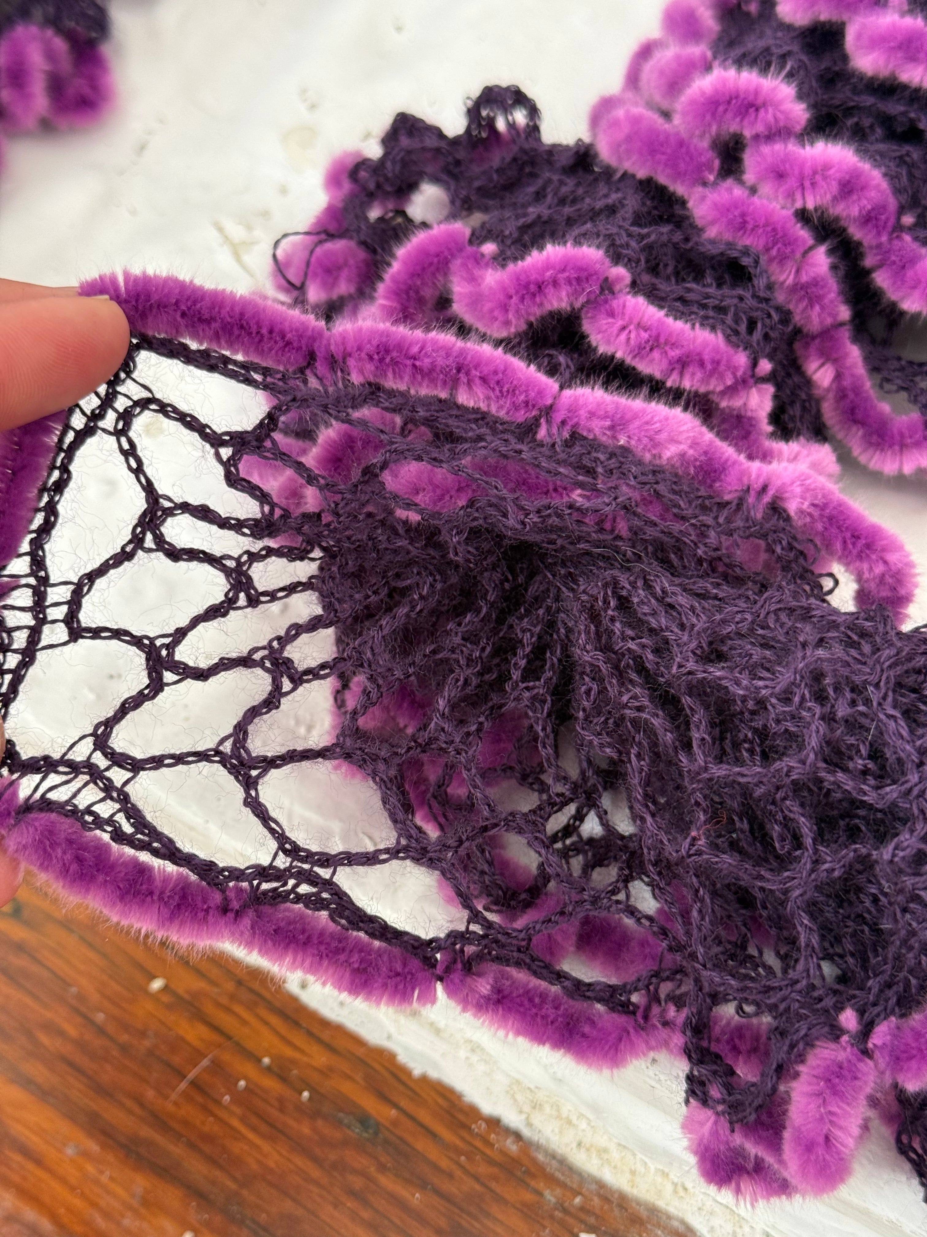✿ vintage Y2K purple ruffle scarf ✿