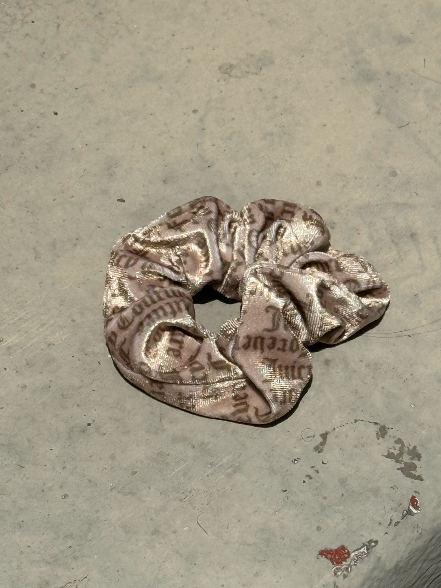 juicy velour scrunchie