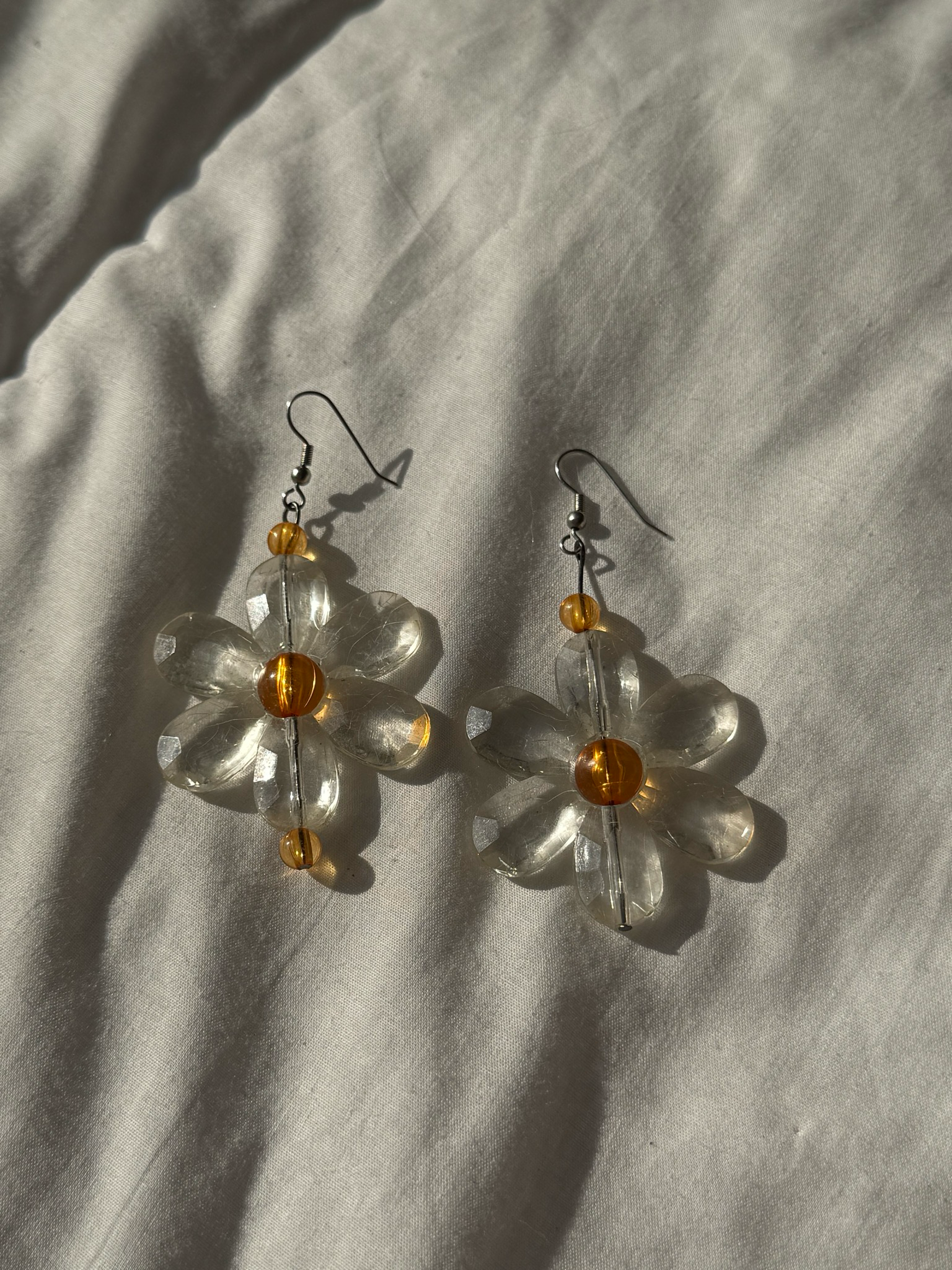 vintage beaded daisy earrings