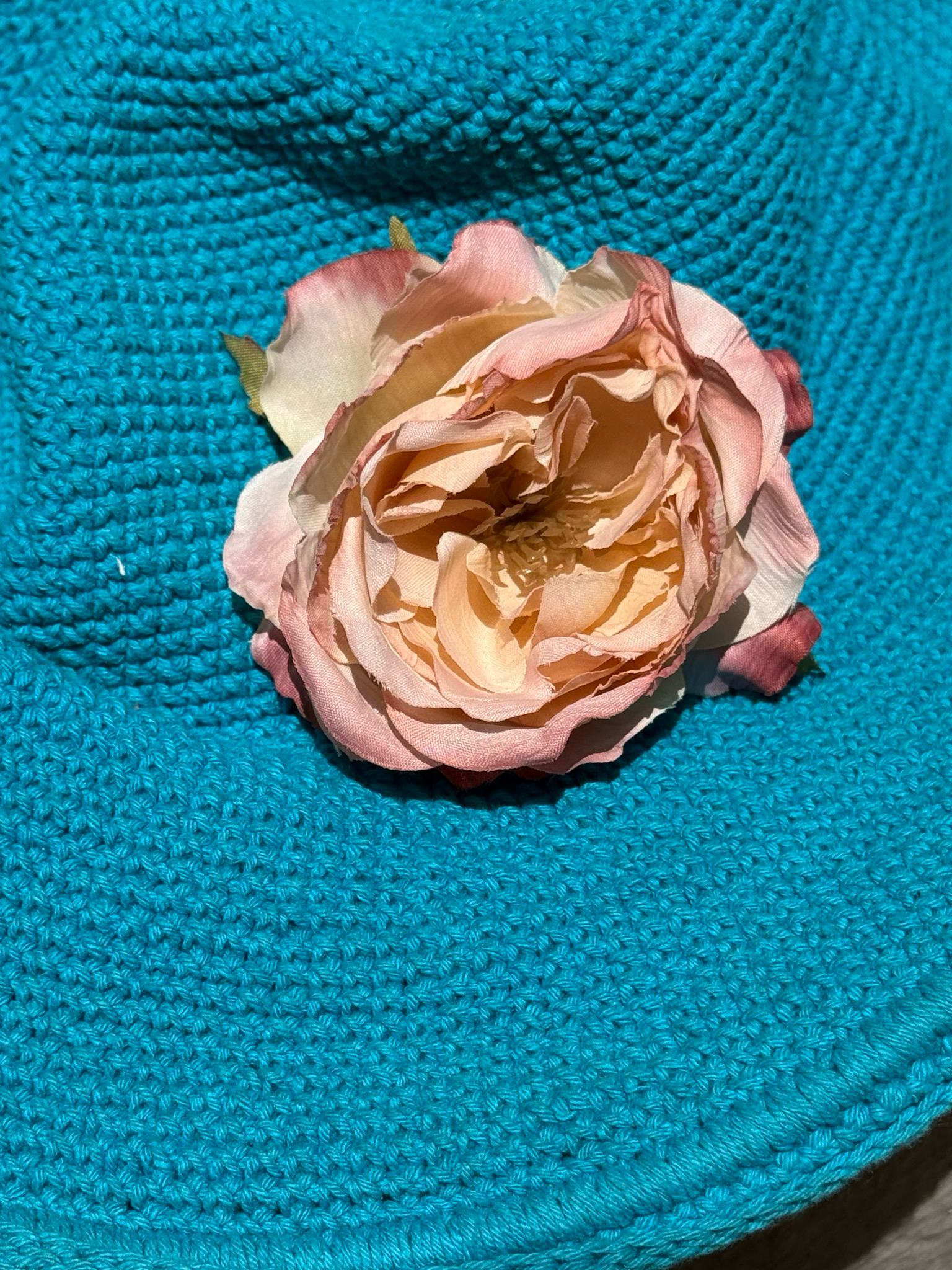 knit blossom hat