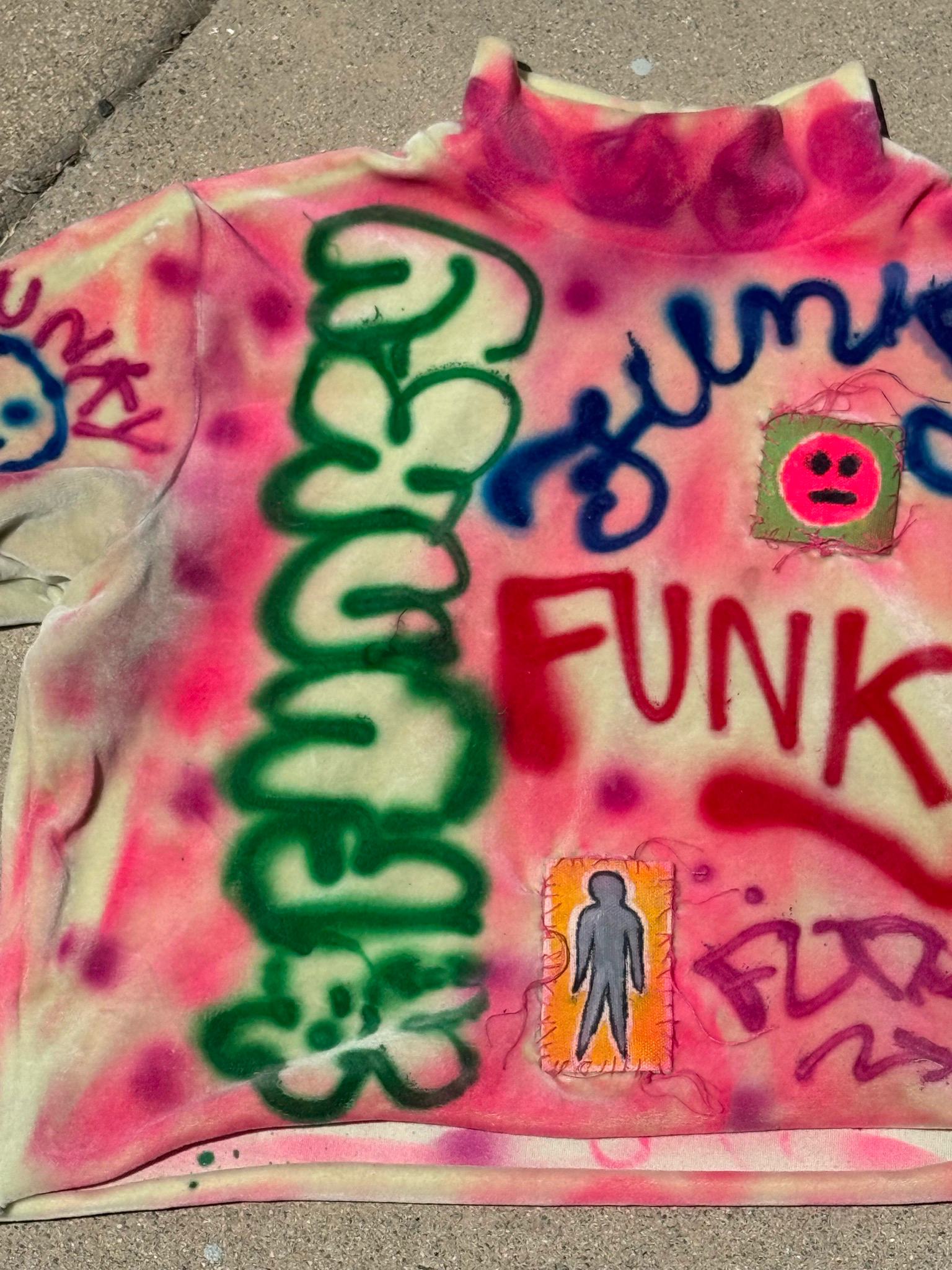 airbrush graffiti velvet mock neck