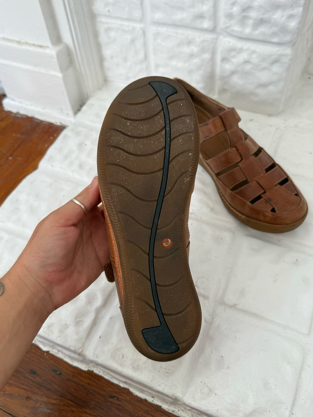 leather sandals (size 9)
