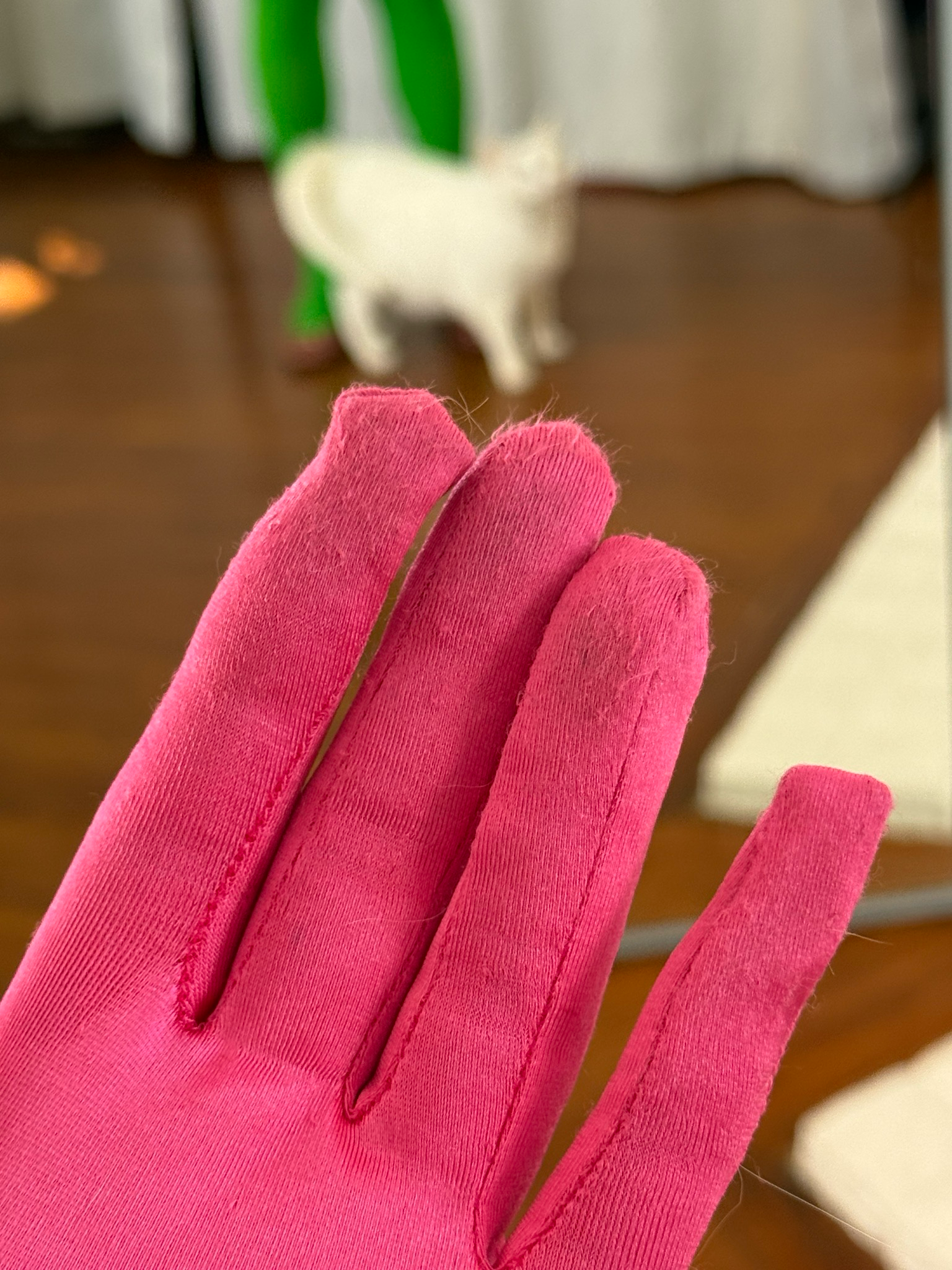 pink gloves