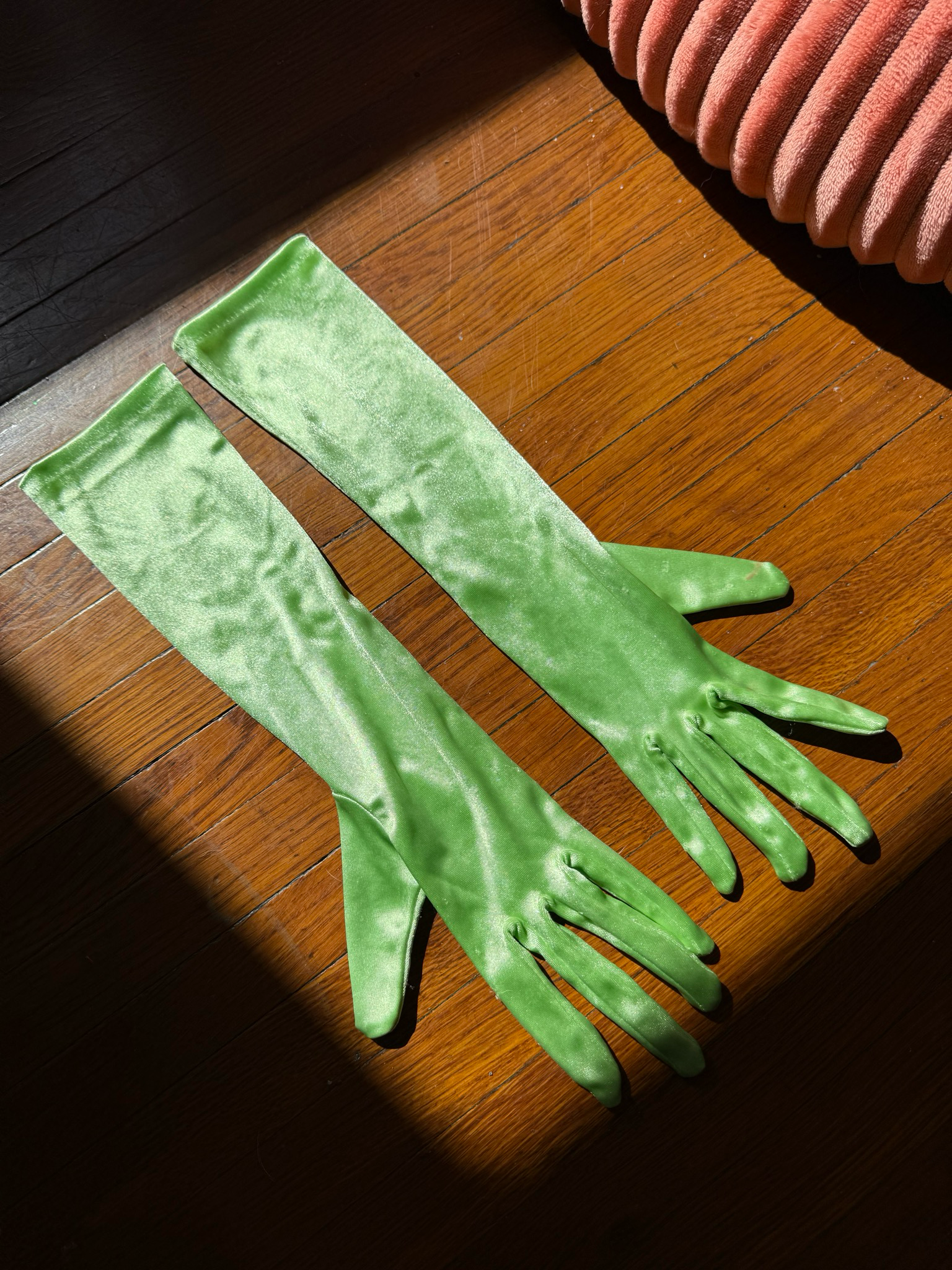 mint gloves