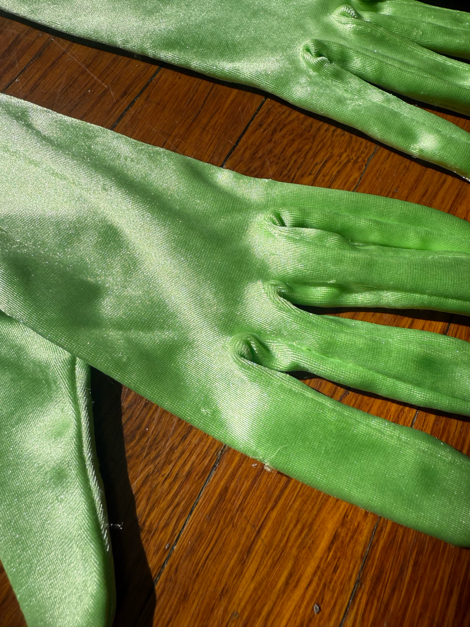 mint gloves