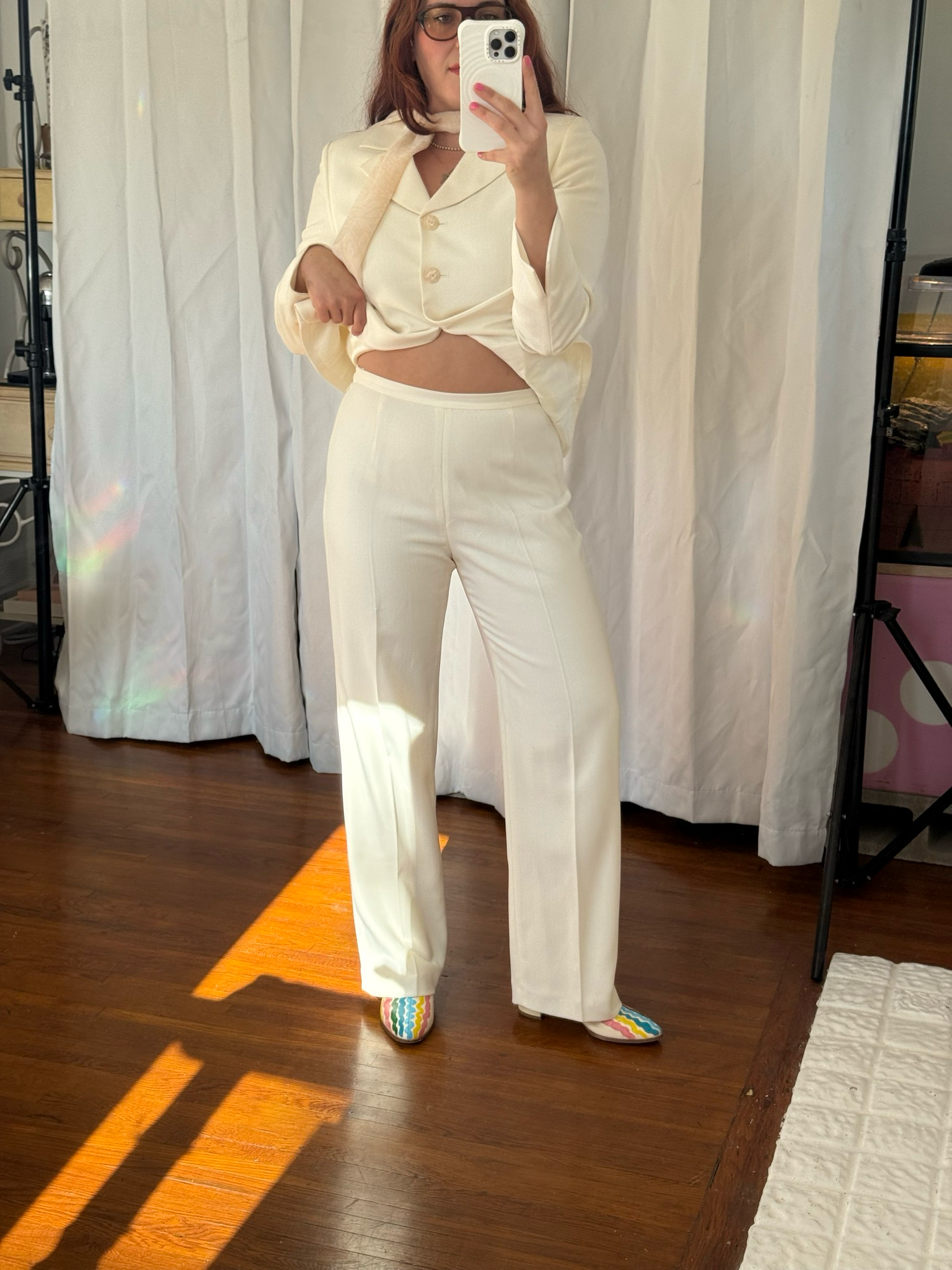 le suit cream suit set