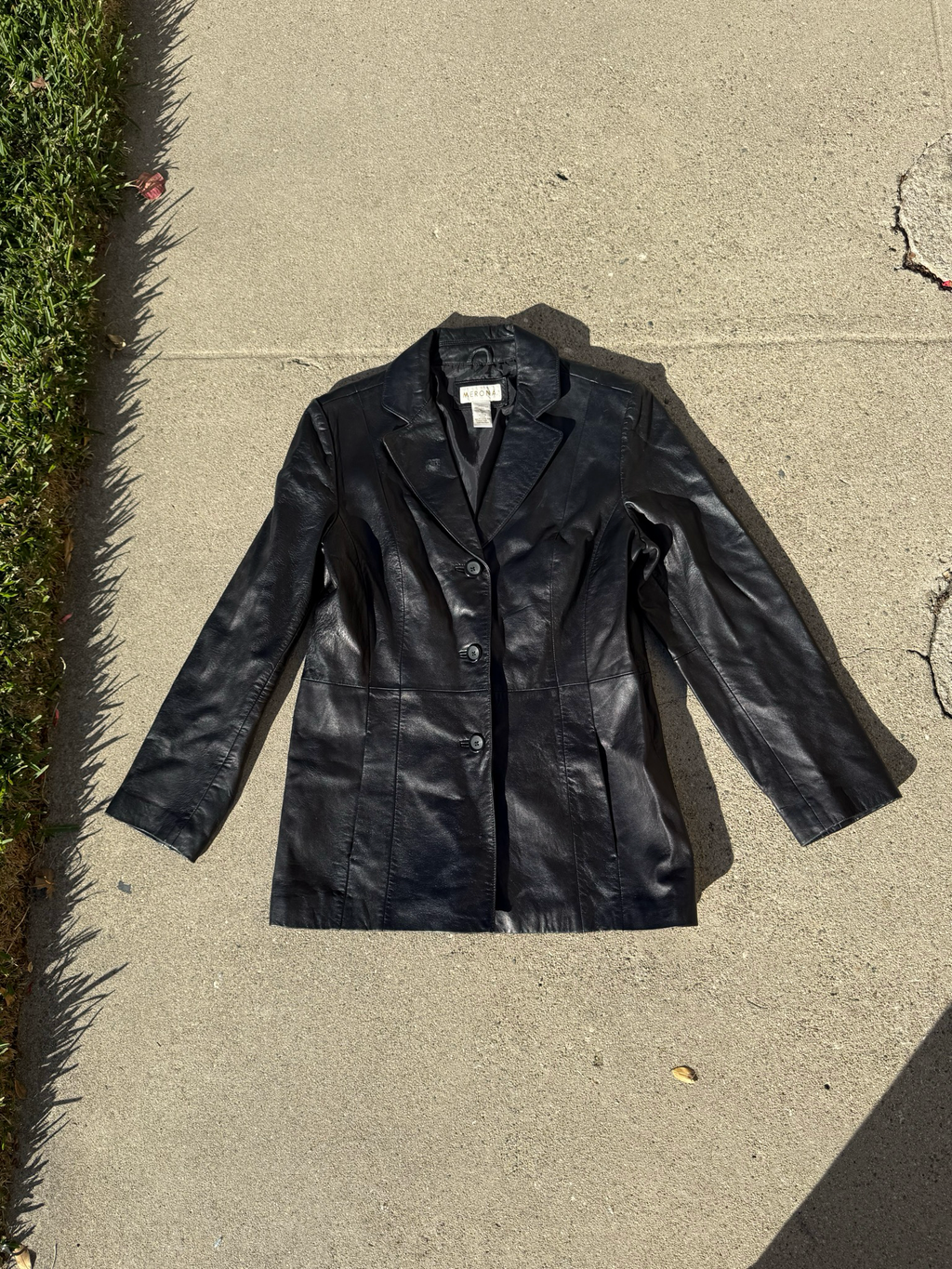 perfect 90’s leather jacket