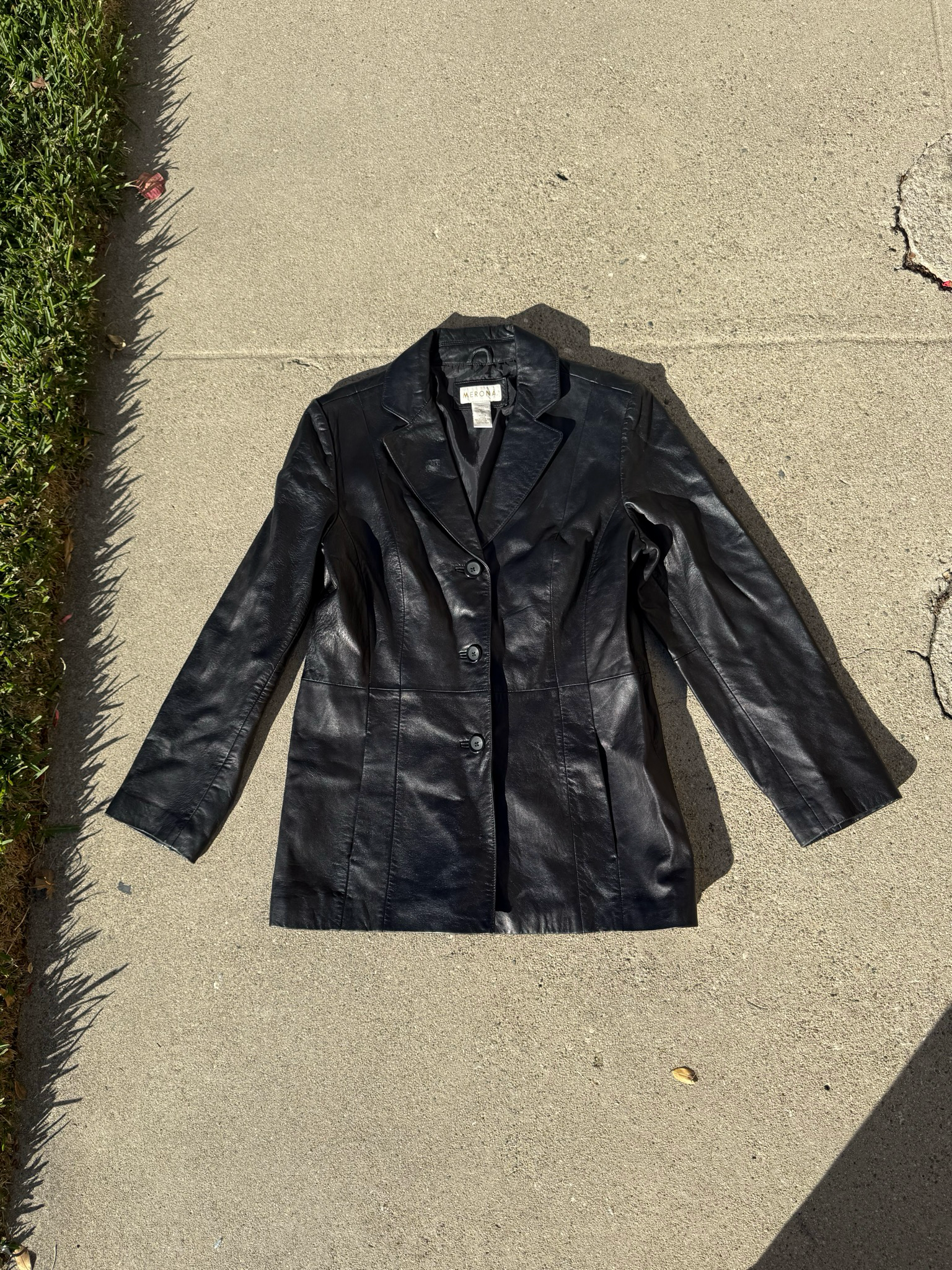 perfect 90’s leather jacket