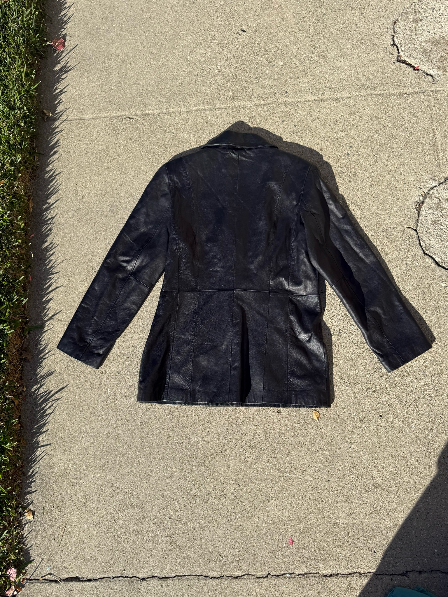 perfect 90’s leather jacket
