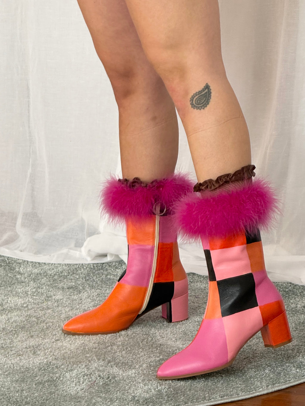 ✿ ruffled feathers checker boots ✿ (size 10)