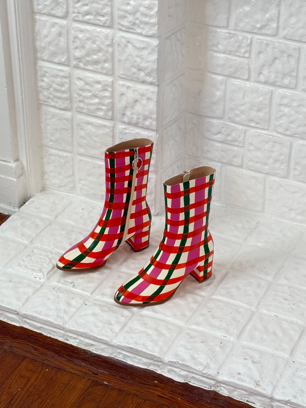 ♡ hand-painted plaid boots ♡