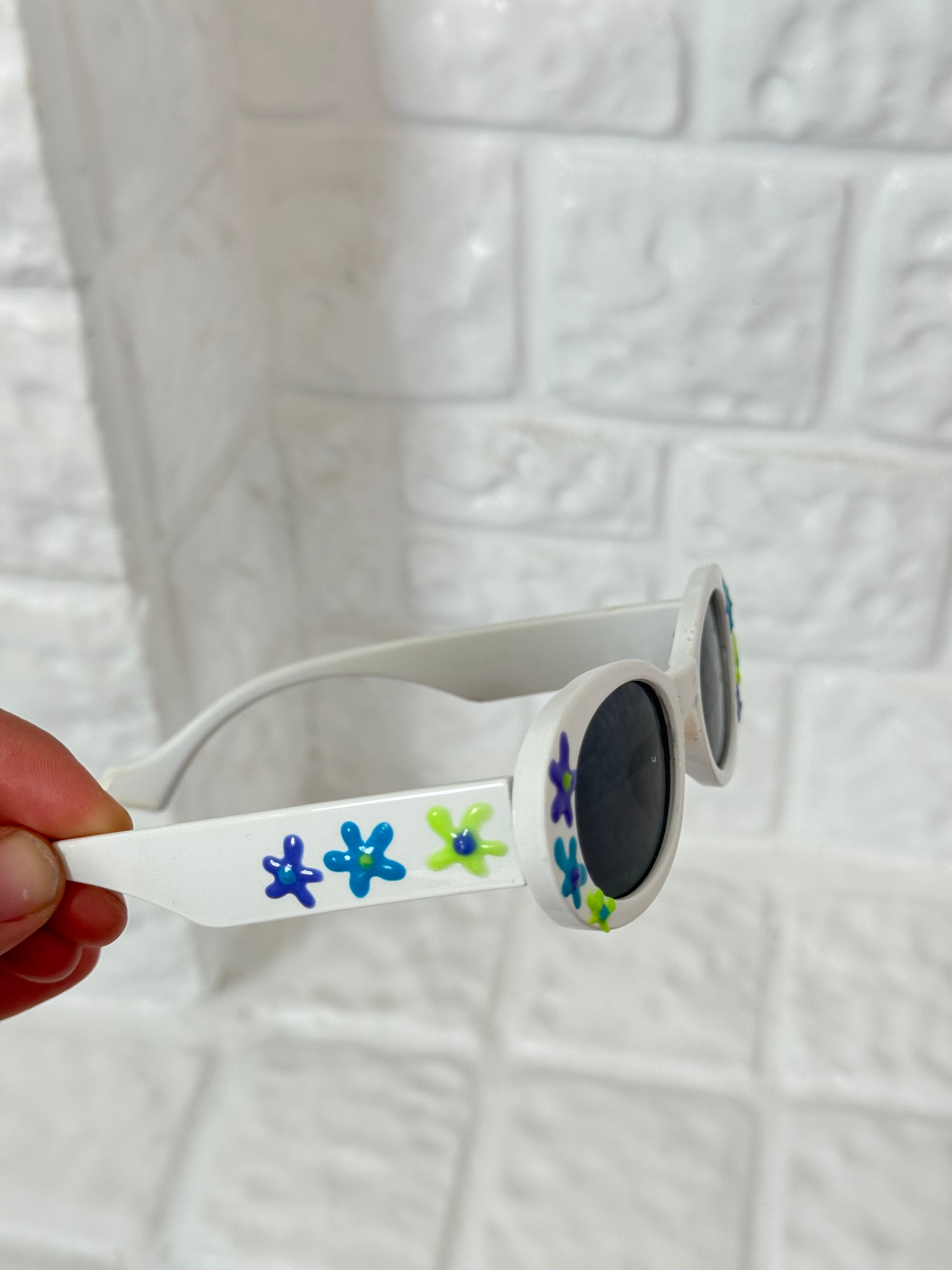 ✿ hand painted flower oval sunglasses ✿
