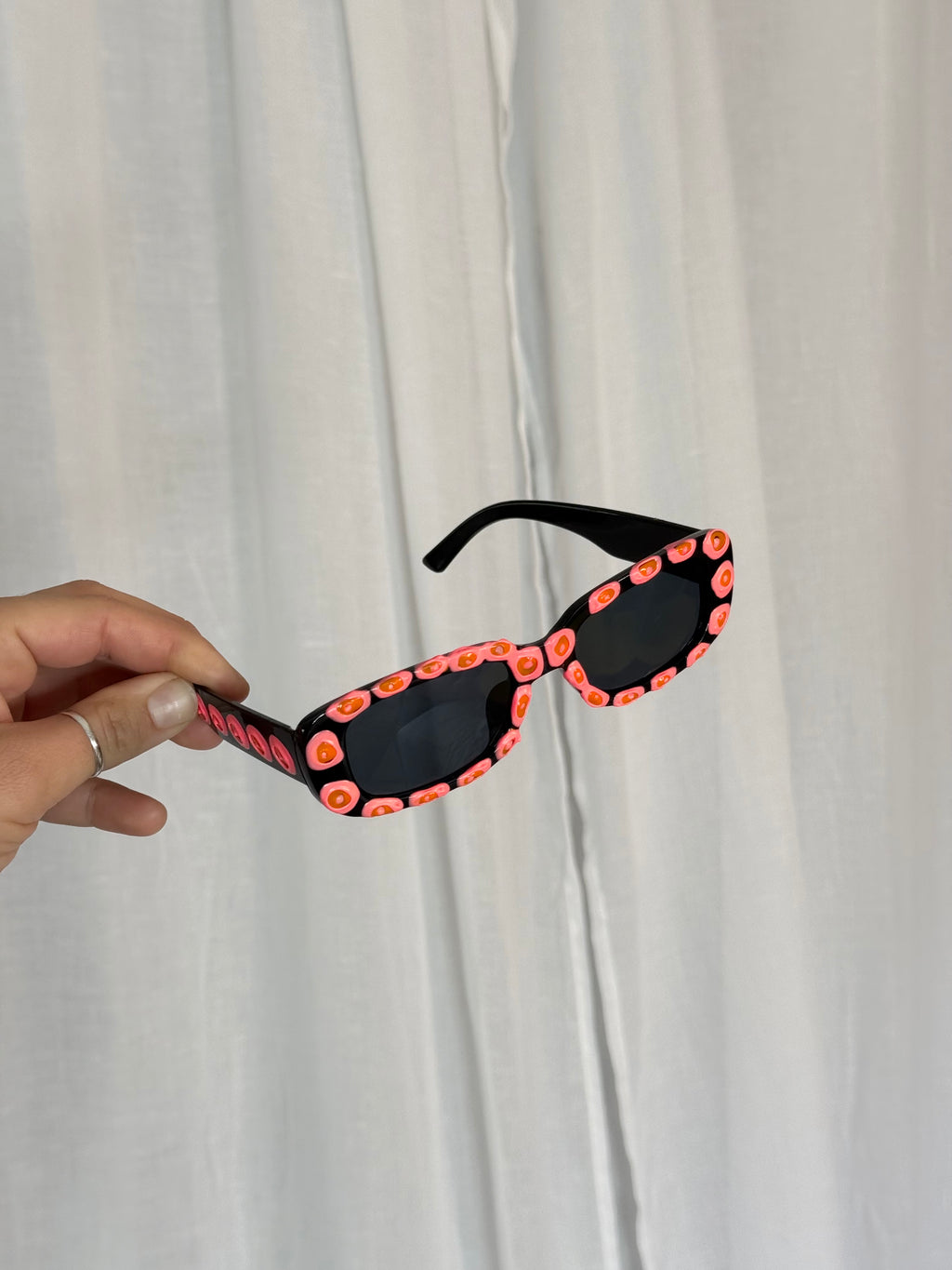 ✿ hand painted sunglasses ✿