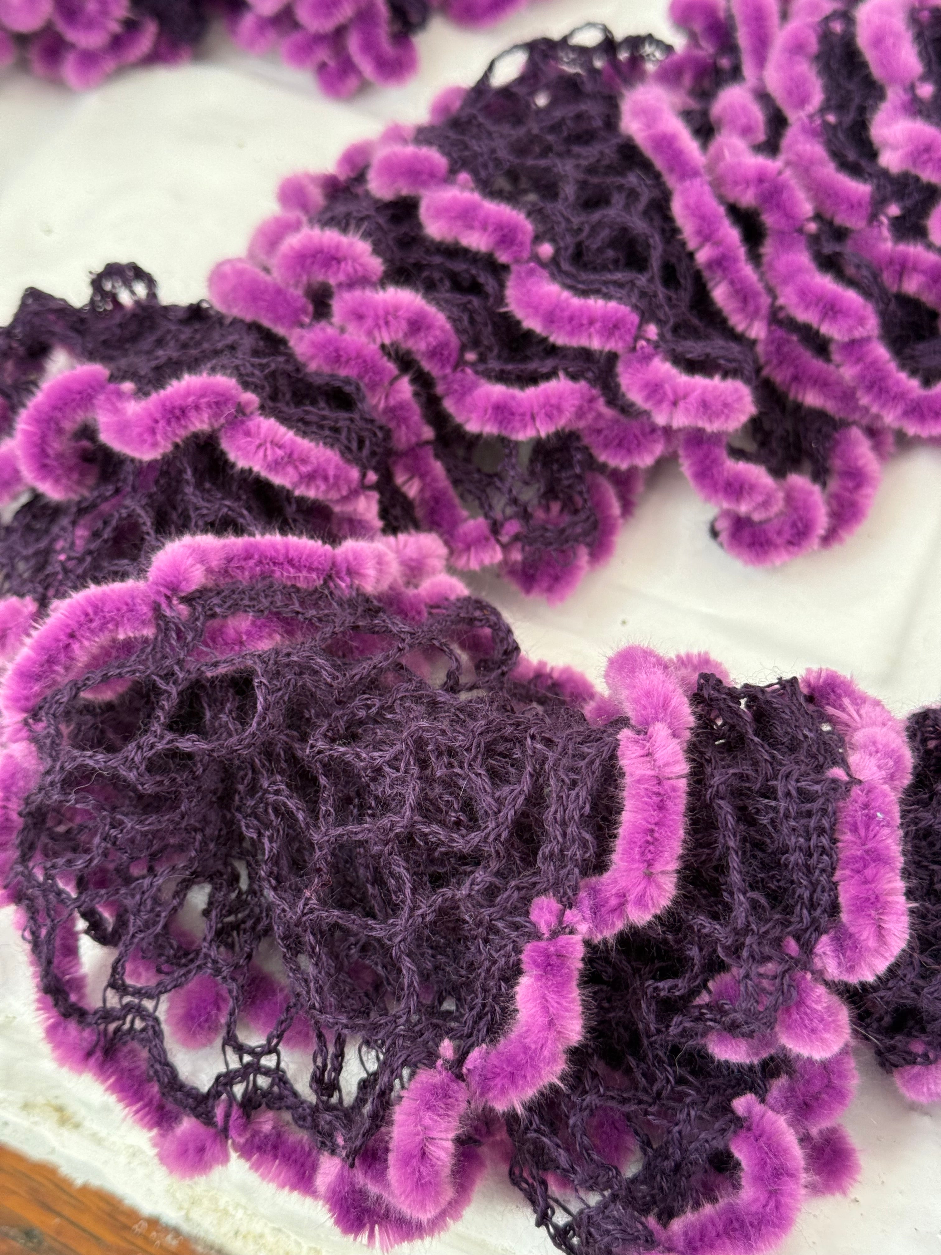 ✿ vintage Y2K purple ruffle scarf ✿