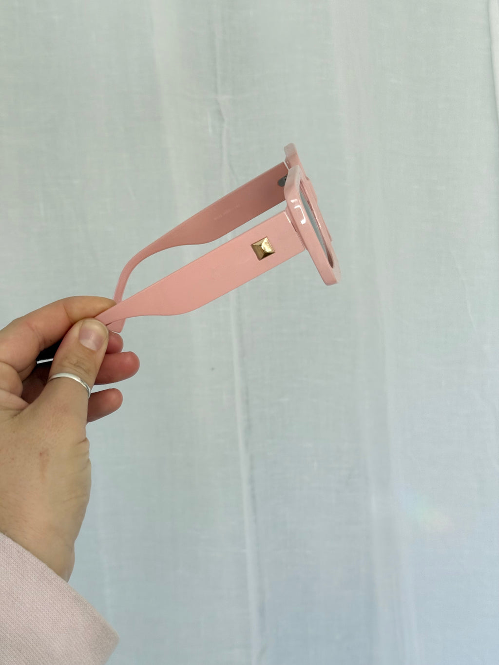 chunky pink square sunglasses