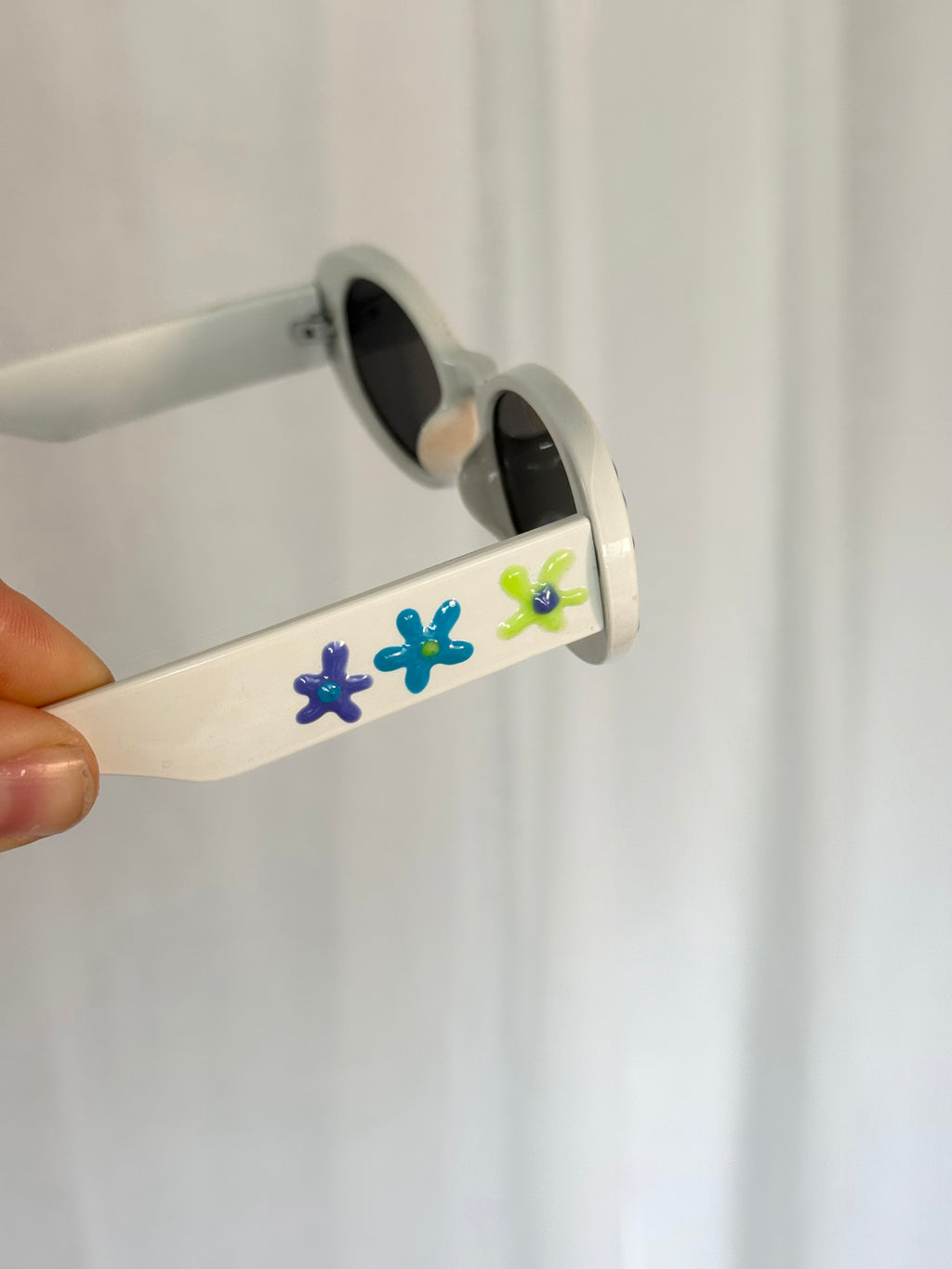 ✿ hand painted flower oval sunglasses ✿