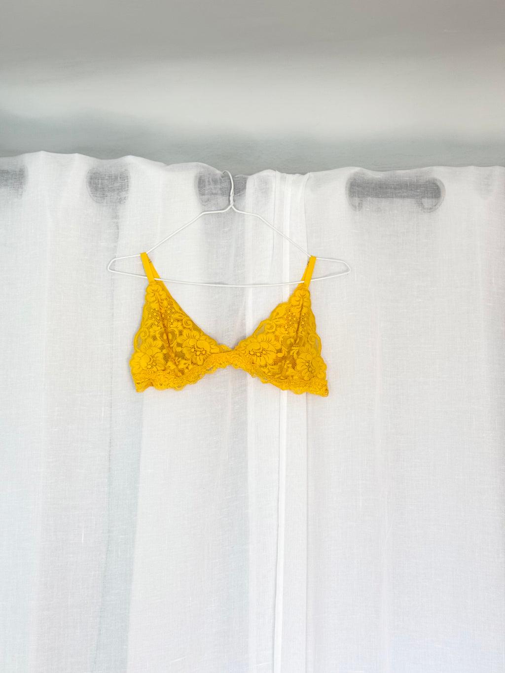 ✿ ✿ yellow lace bralette ✿ ✿
