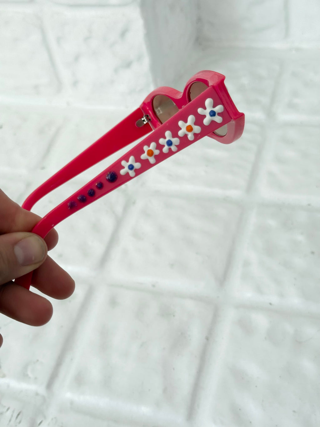 hot pink daisy micro sunglasses