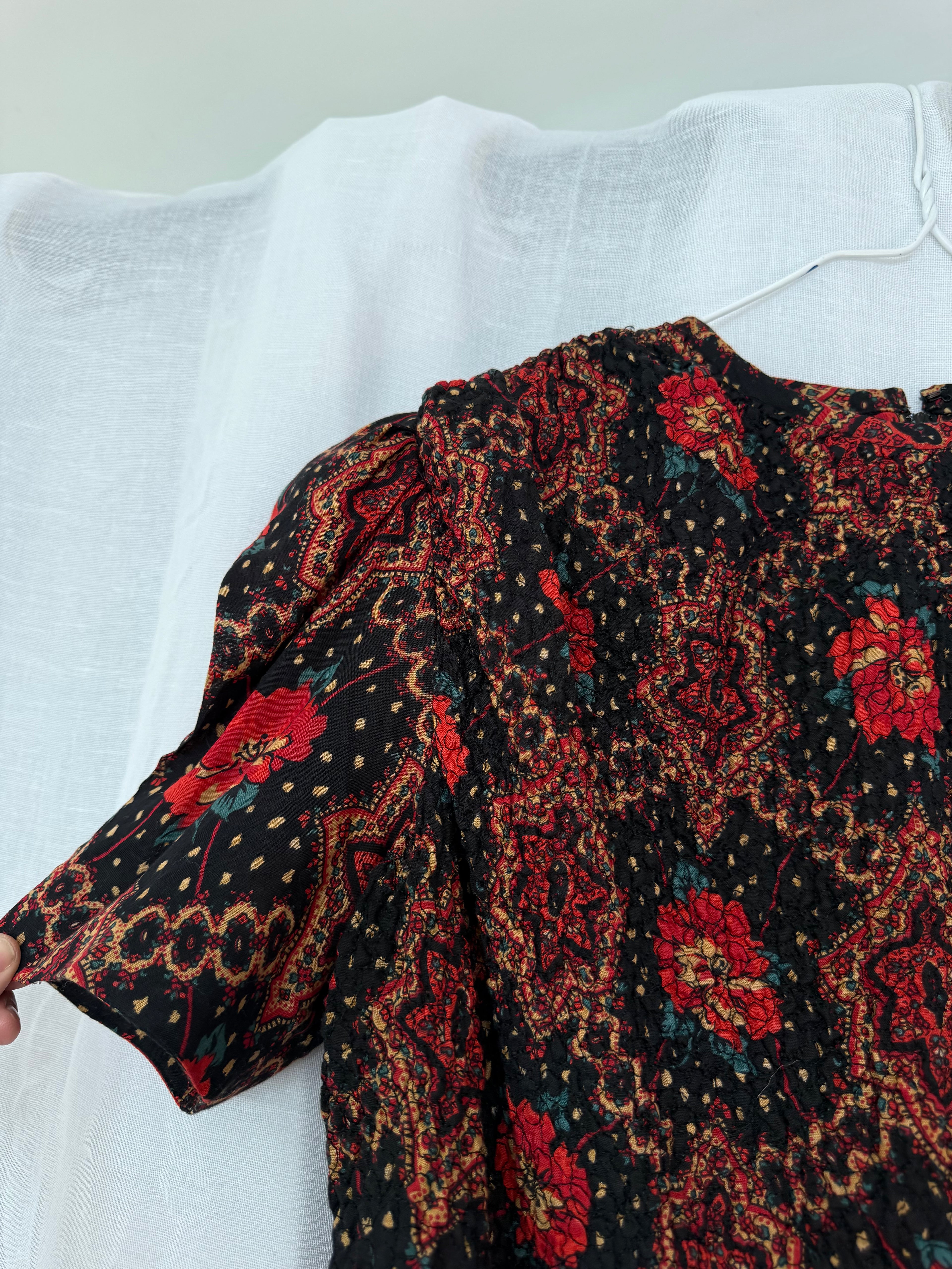 vintage 80s floral midi dress 🖤