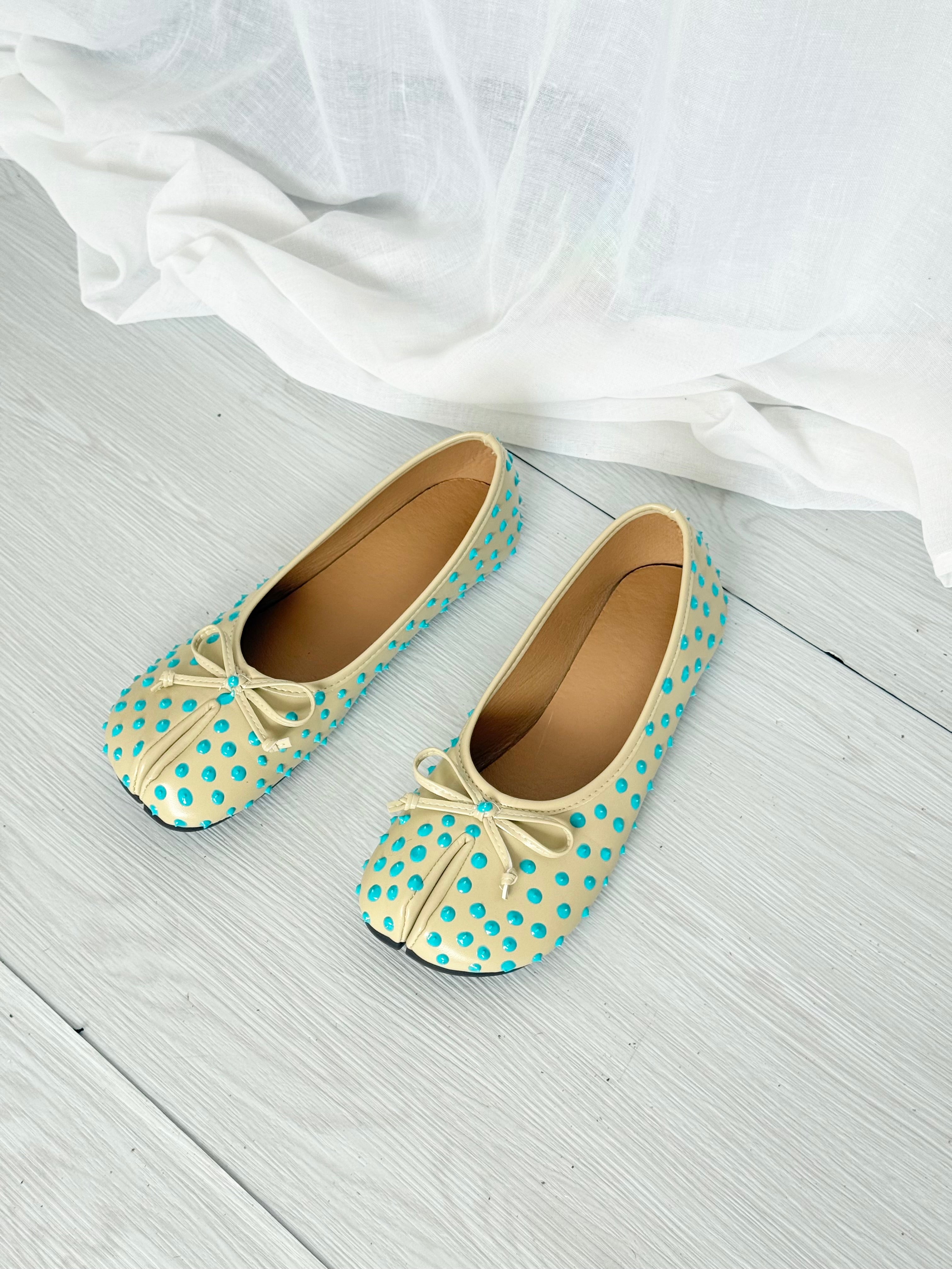 spiked tabi split toe ballet flats ♡ (size 8.5)