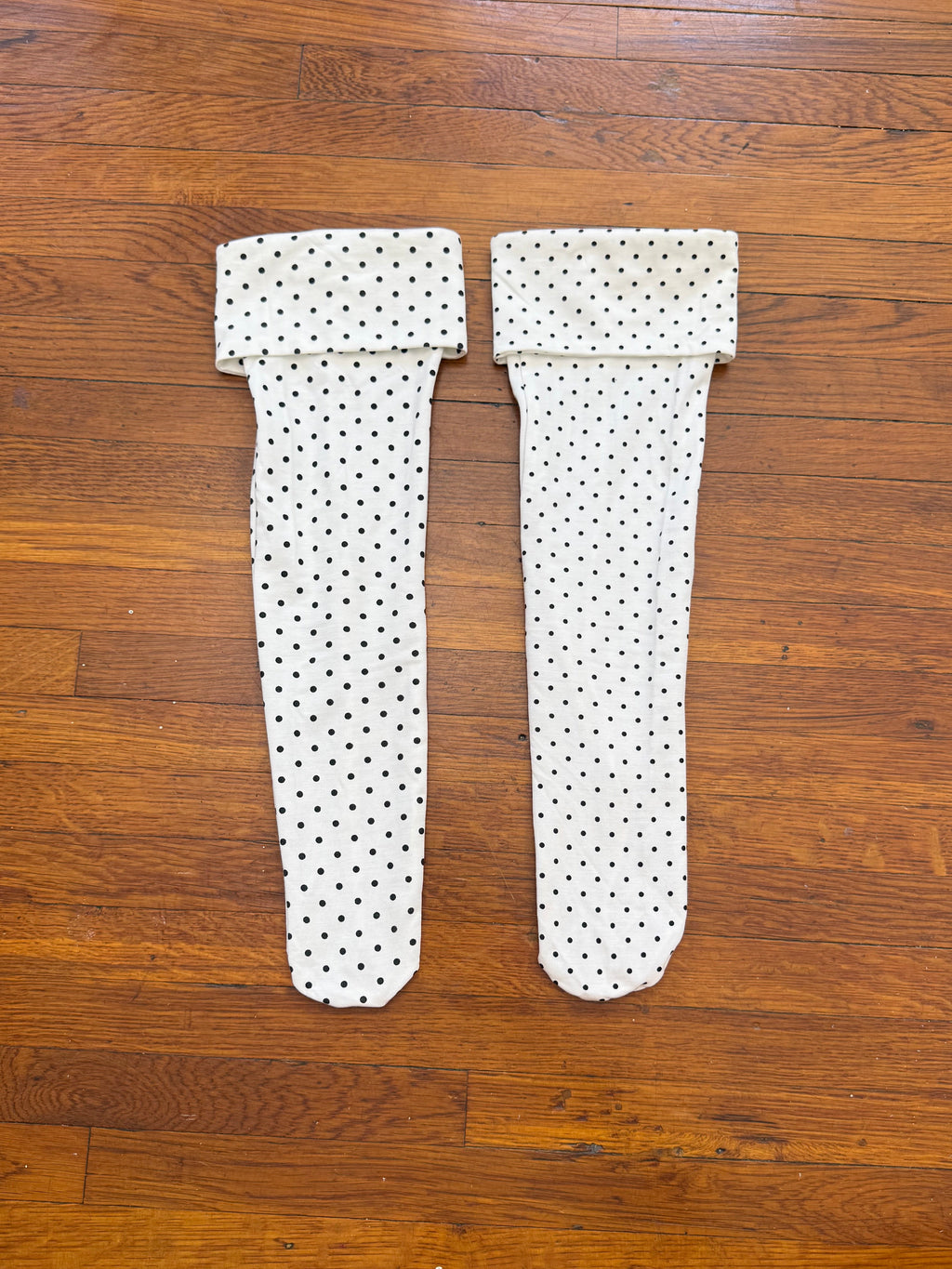 ✿ polka dot button cuff knee high socks •