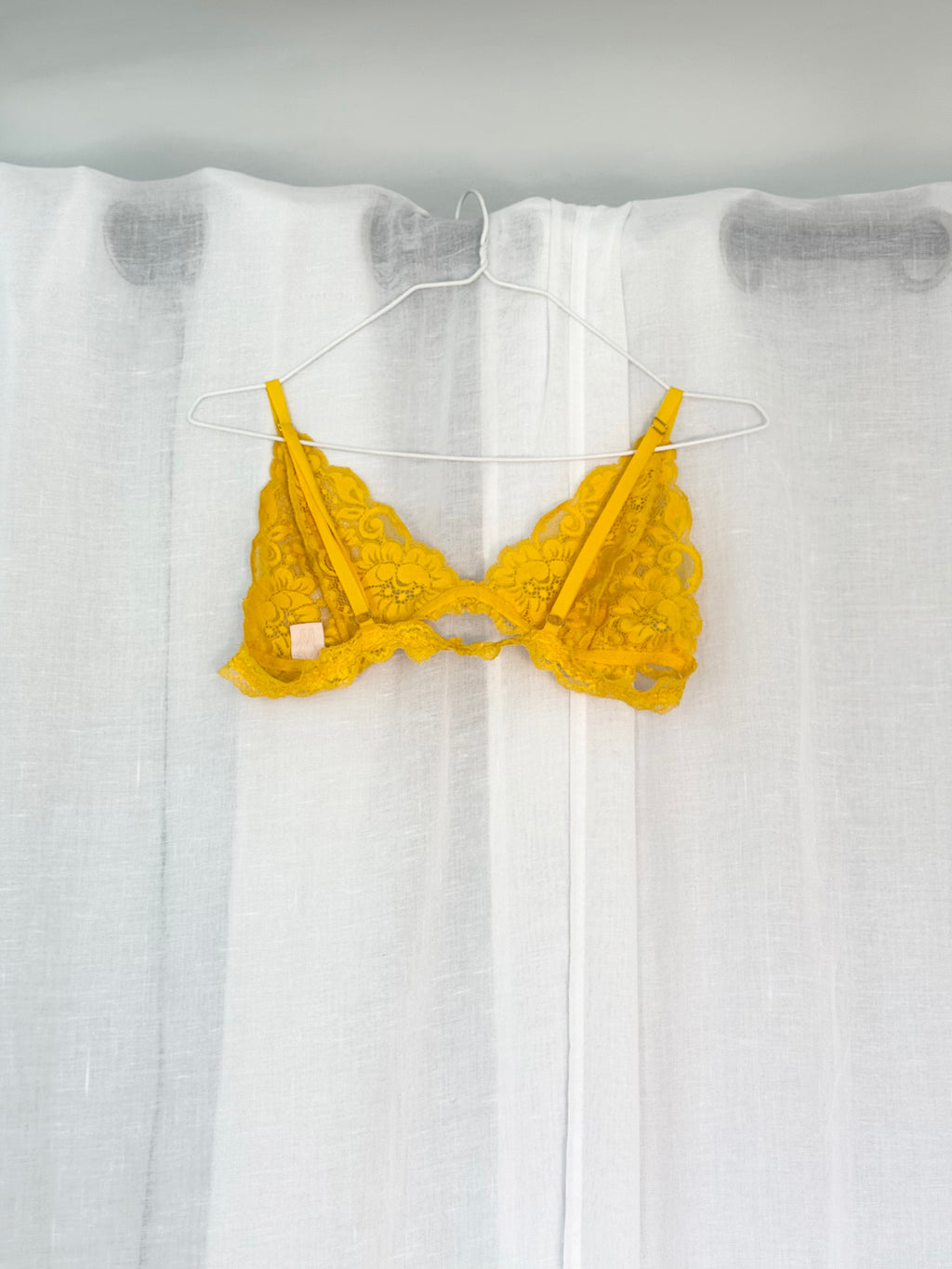 ✿ ✿ yellow lace bralette ✿ ✿