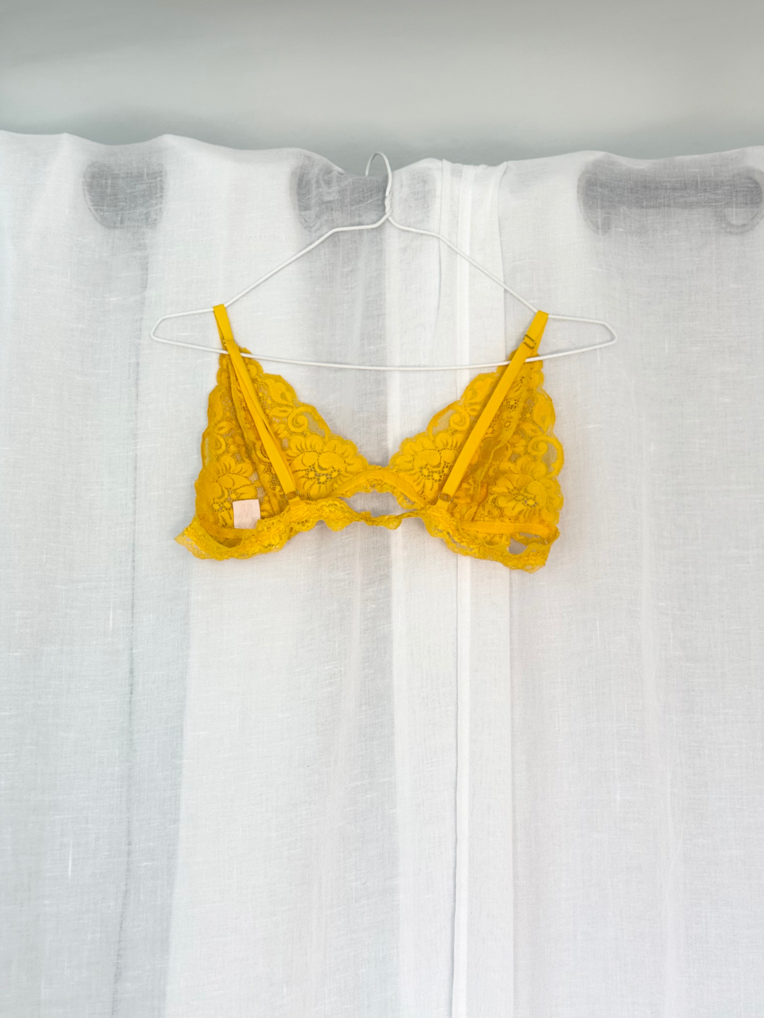 ✿ ✿ yellow lace bralette ✿ ✿