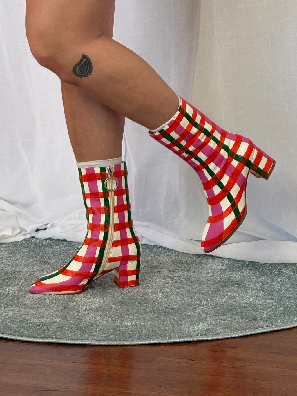 ♡ hand-painted plaid boots ♡