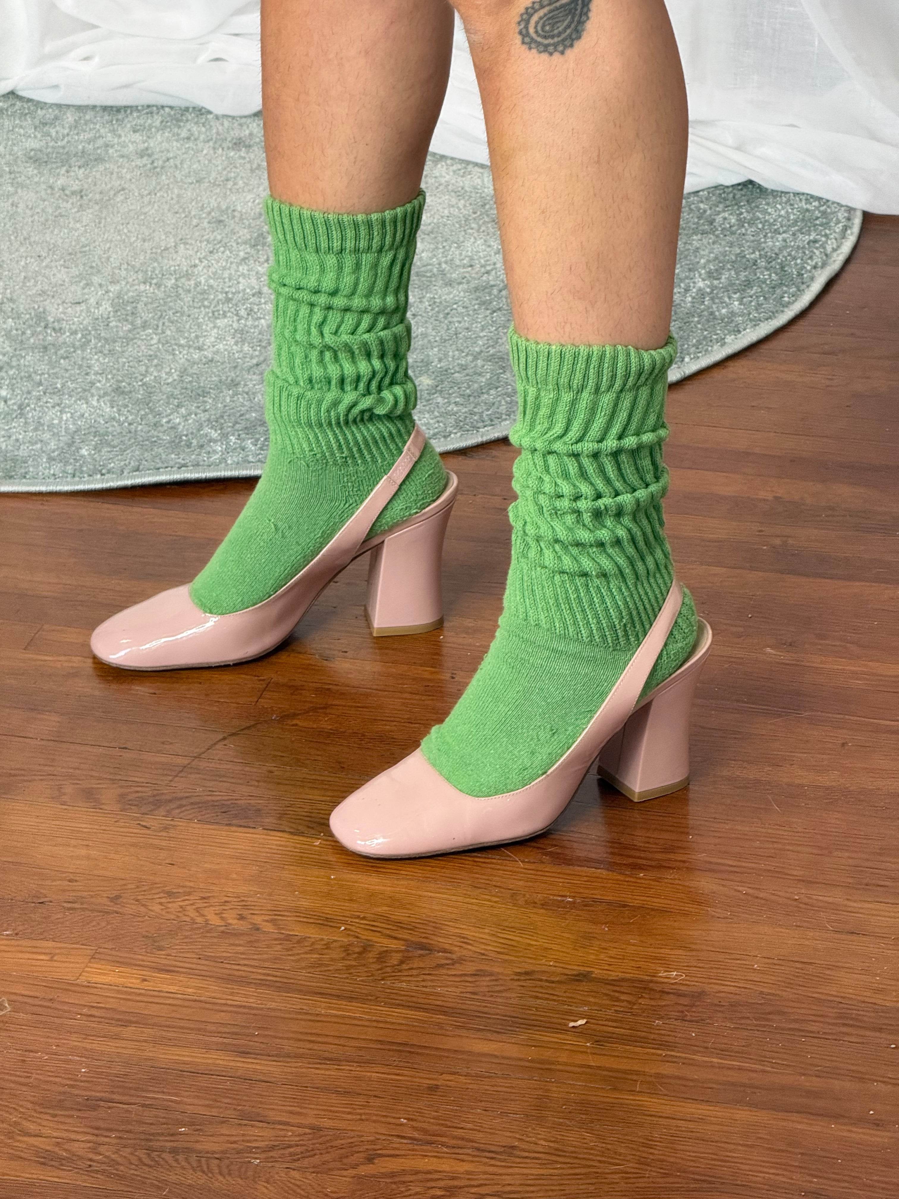 ✿ grass green slouchy scrunch socks ✿