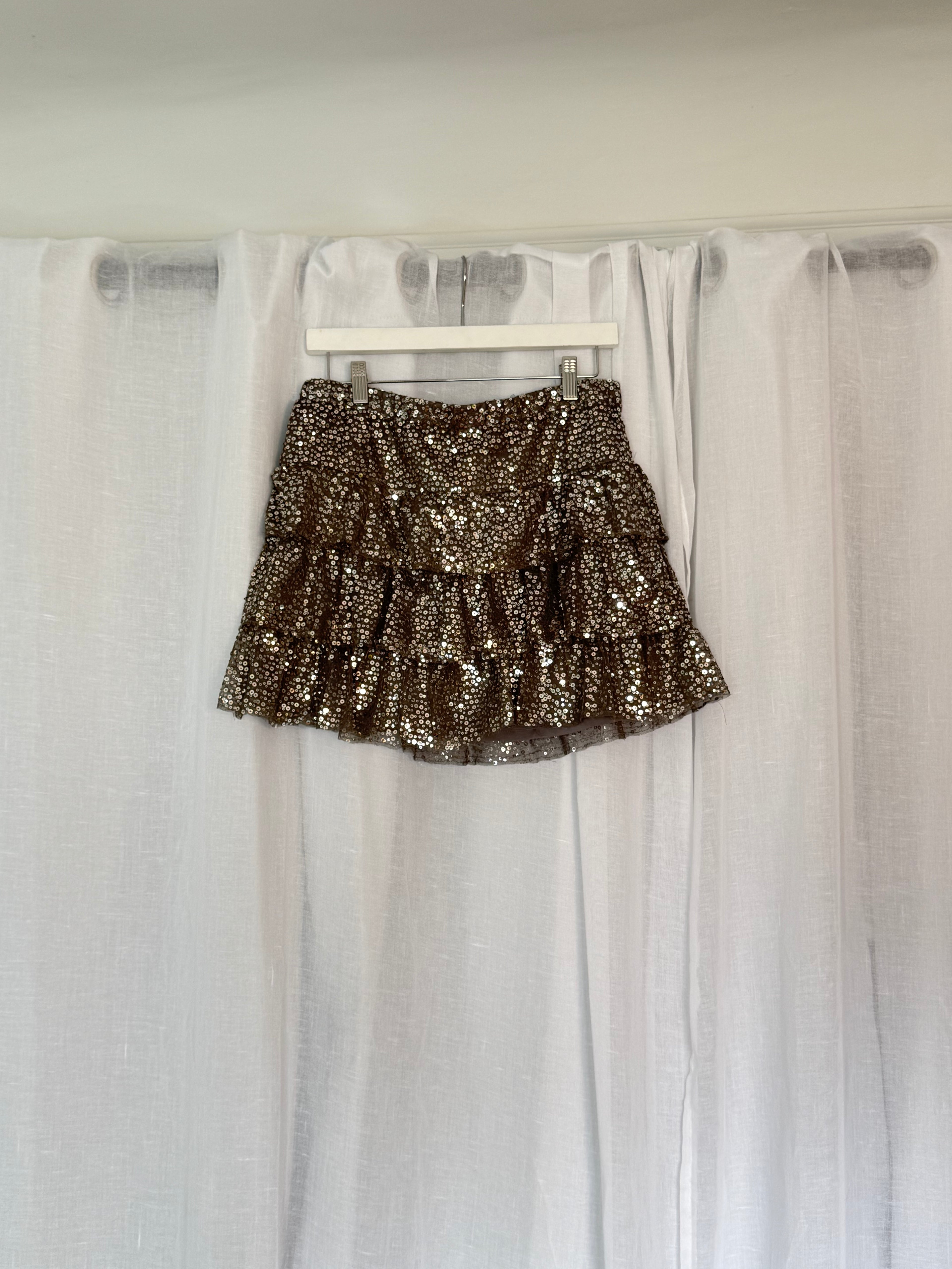 ✨ vintage express silver sequin ruffle mini skirt ✨