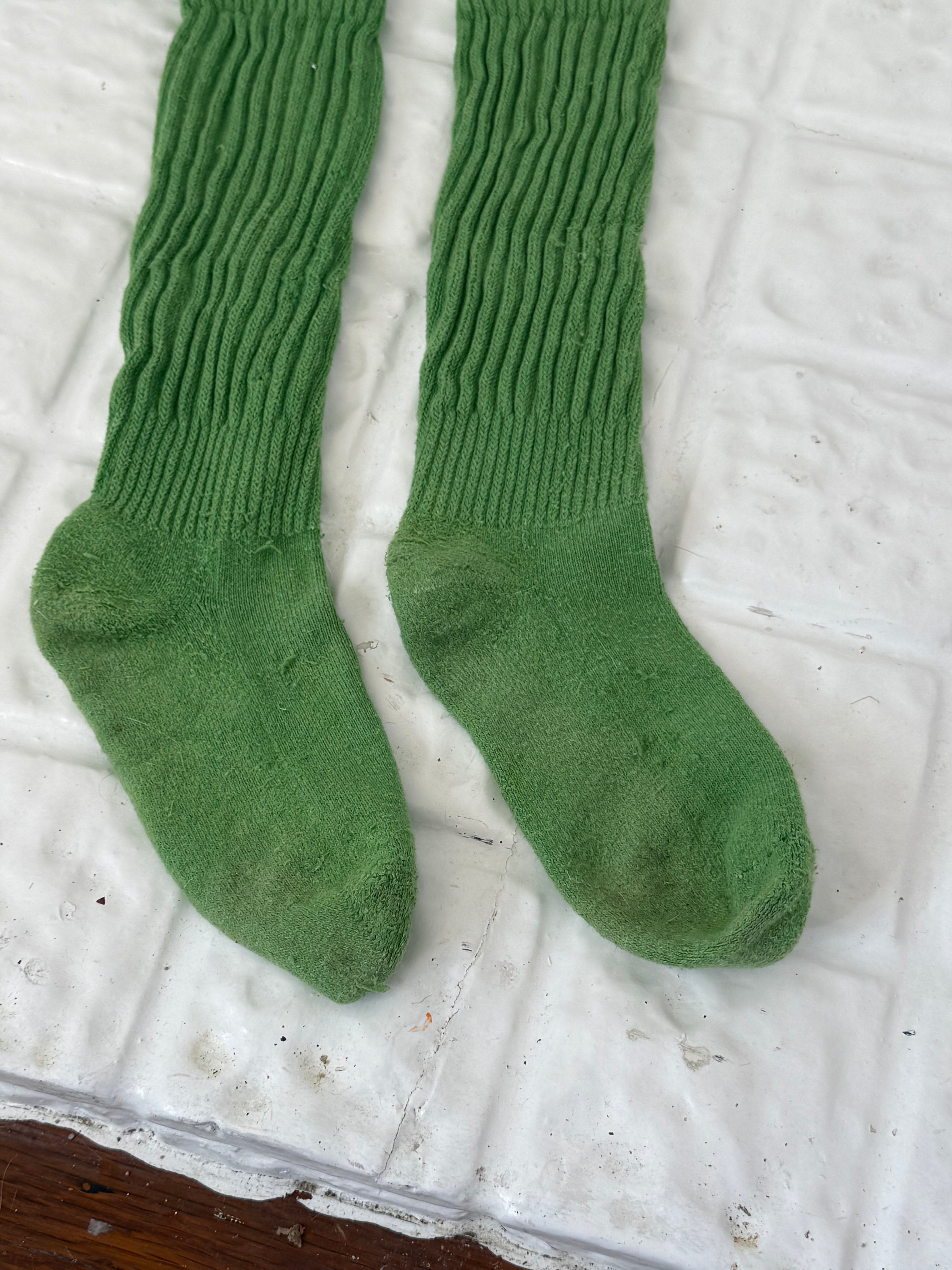✿ grass green slouchy scrunch socks ✿