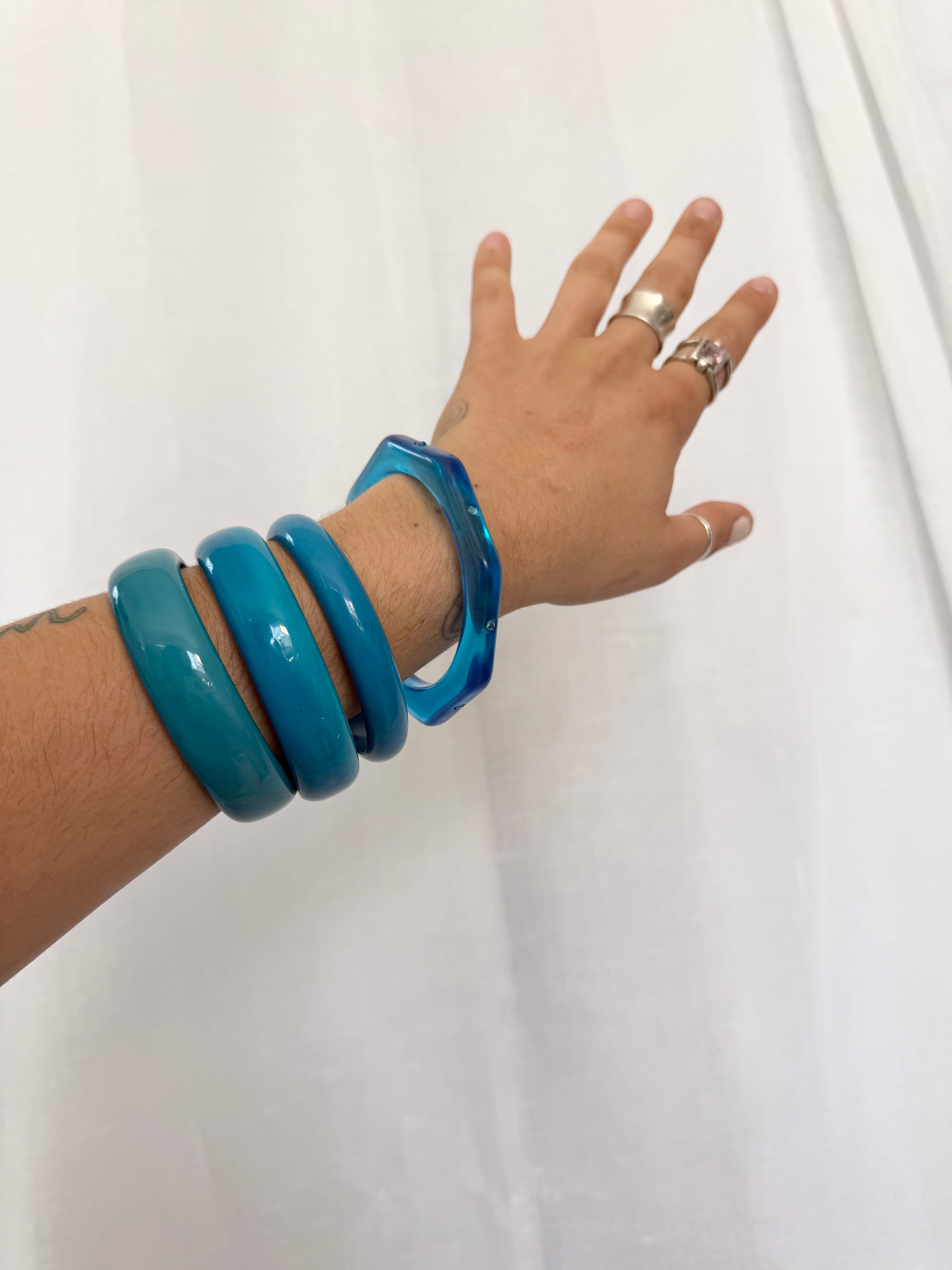 ✦ chunky resin bangle set