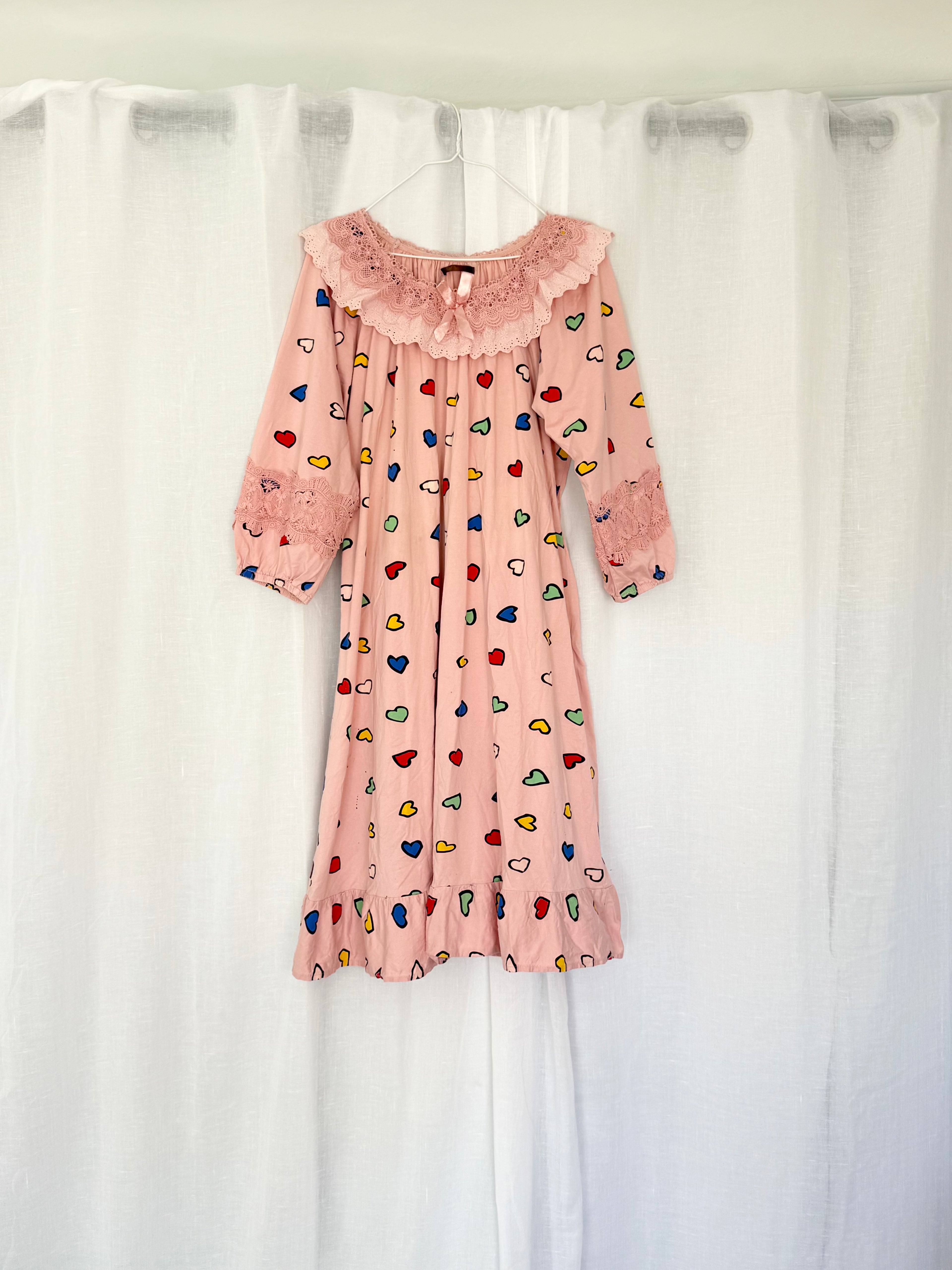 ✦ vintage pink clowncore babydoll lace dress