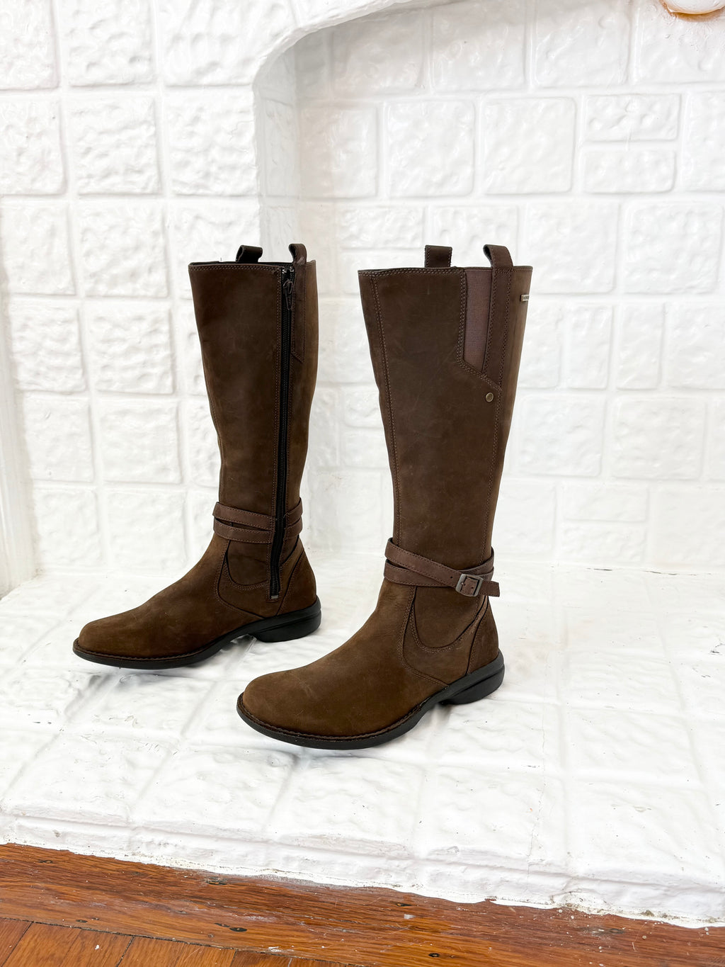 ✦ chunky brown leather riding boots