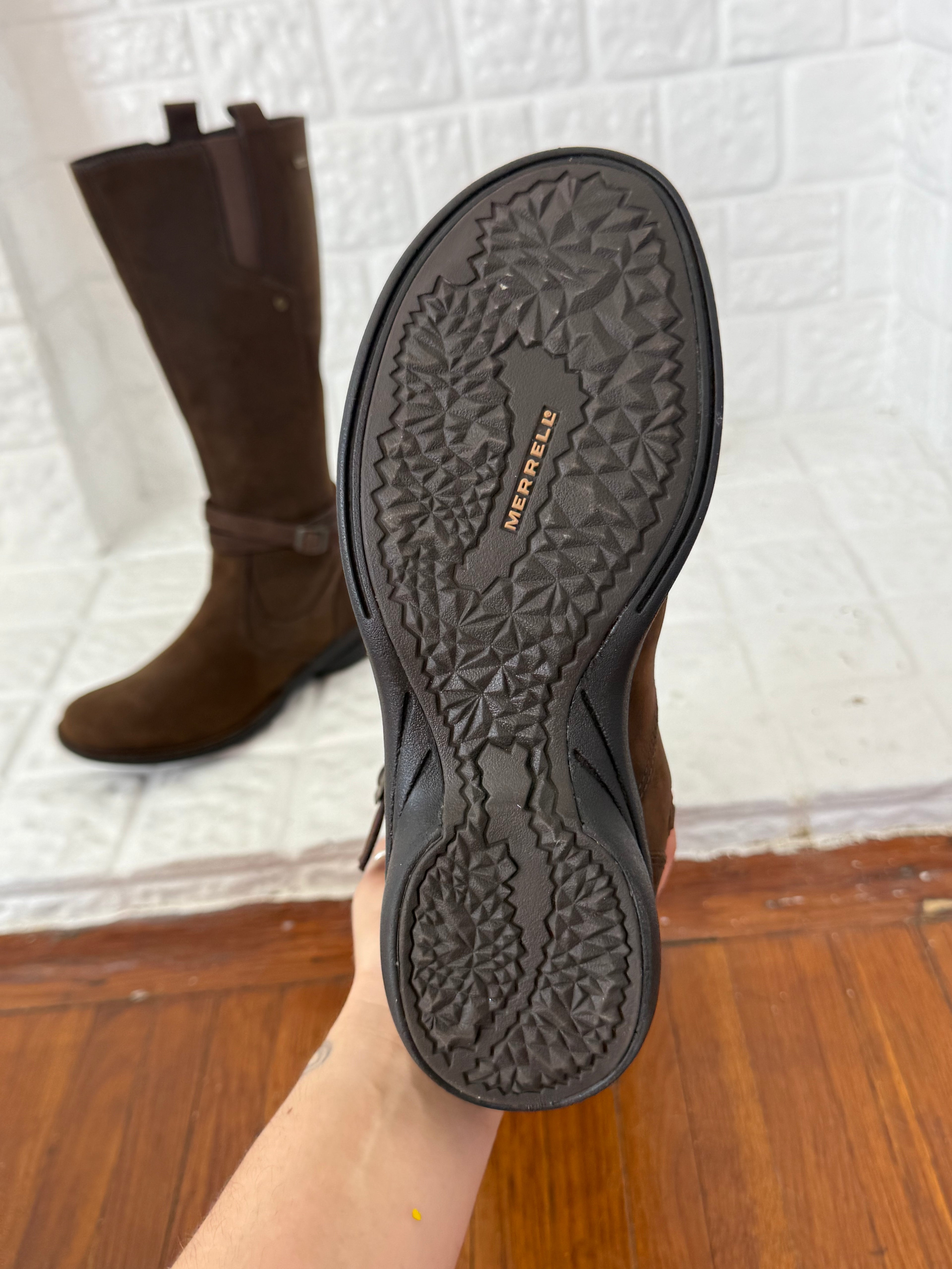 ✦ chunky brown leather riding boots